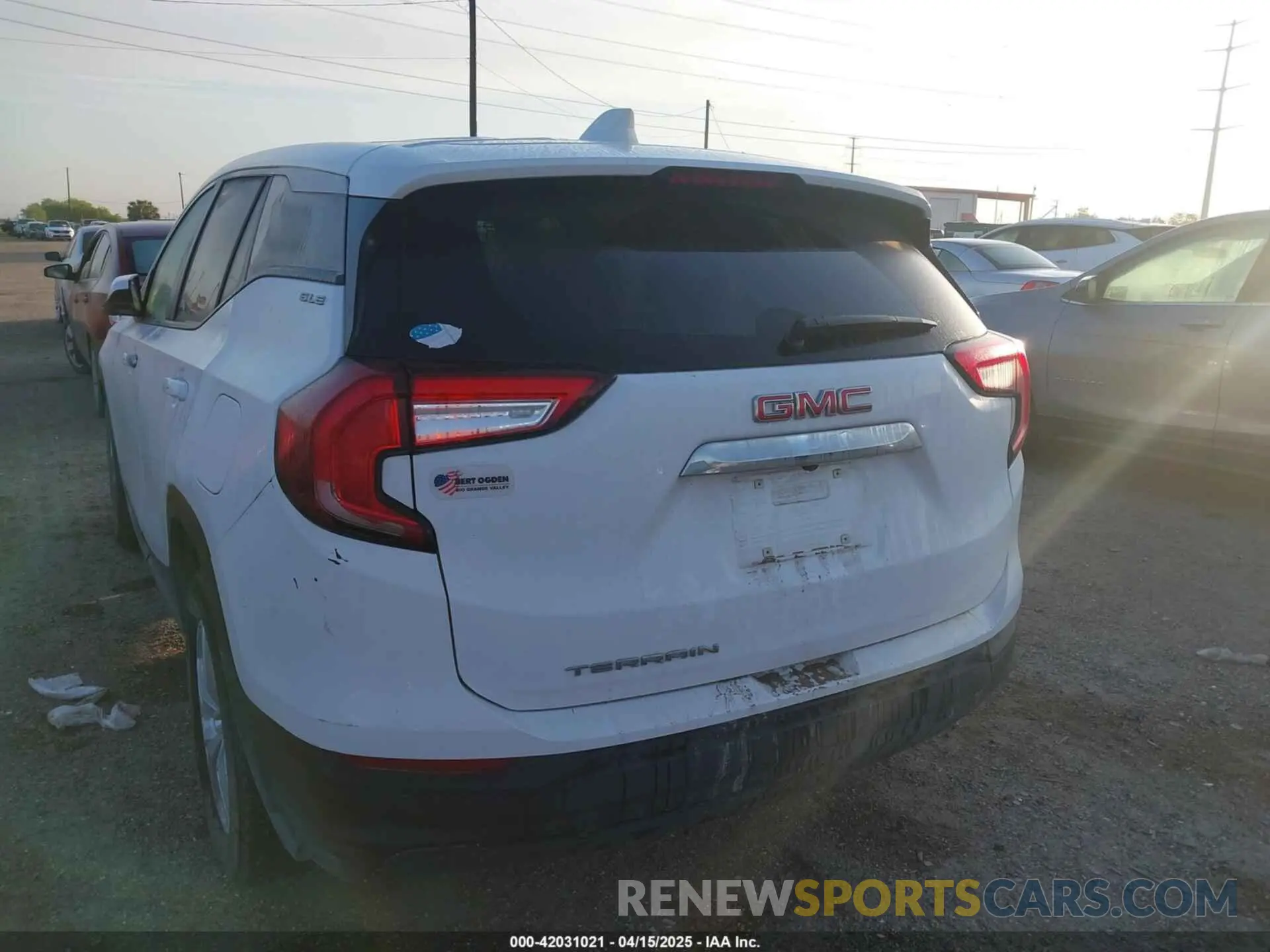 3 Фотография поврежденного автомобиля 3GKALMEG0RL242364 GMC TERRAIN 2024