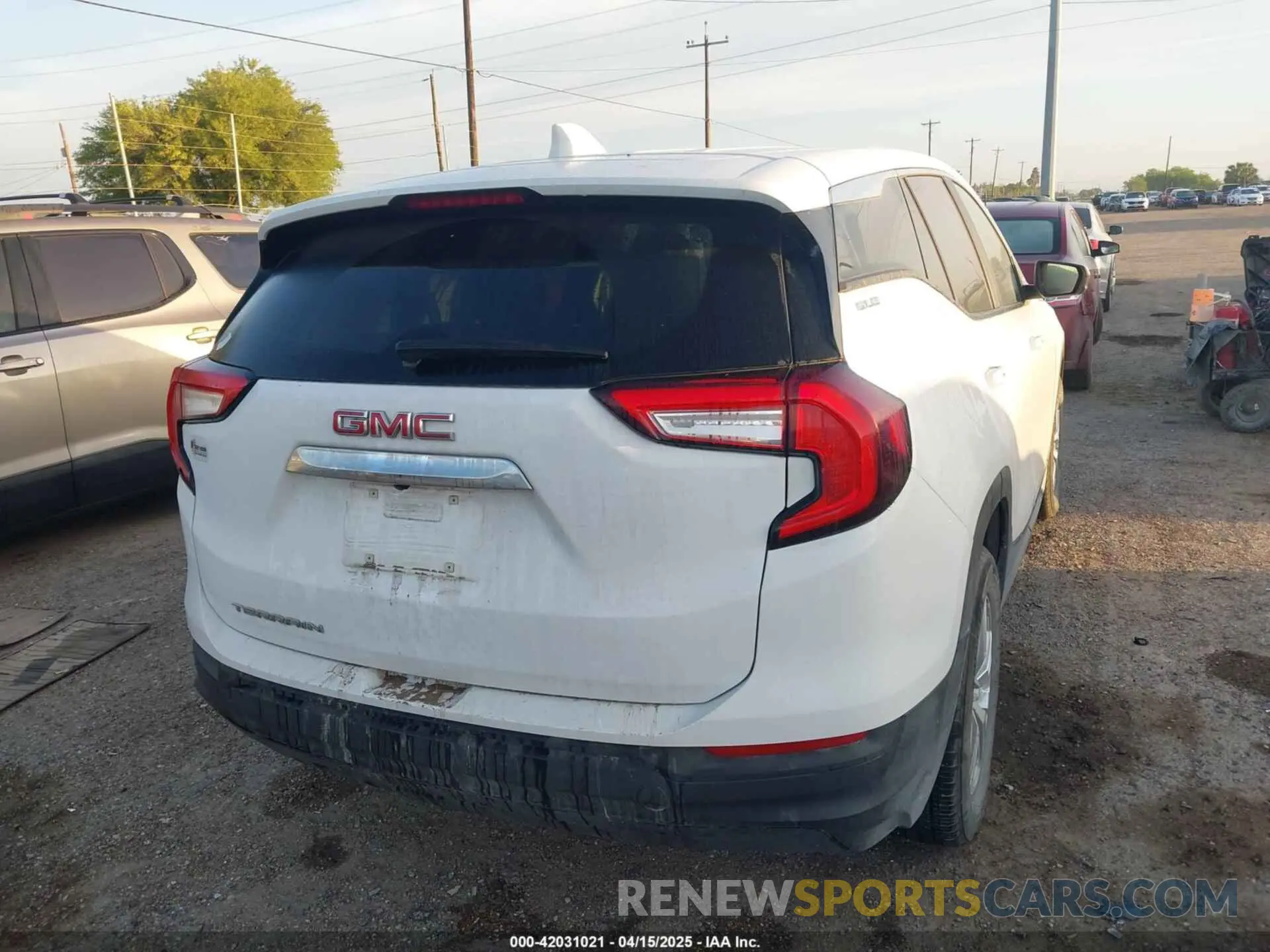 4 Фотография поврежденного автомобиля 3GKALMEG0RL242364 GMC TERRAIN 2024
