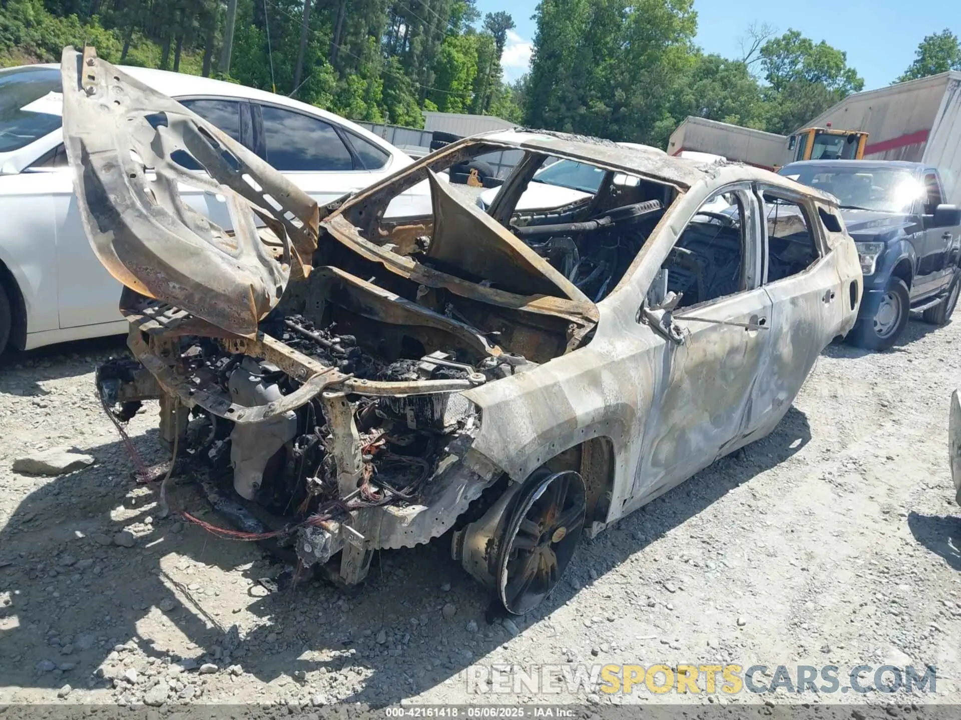 2 Photograph of a damaged car 3GKALMEG1RL104445 GMC TERRAIN 2024