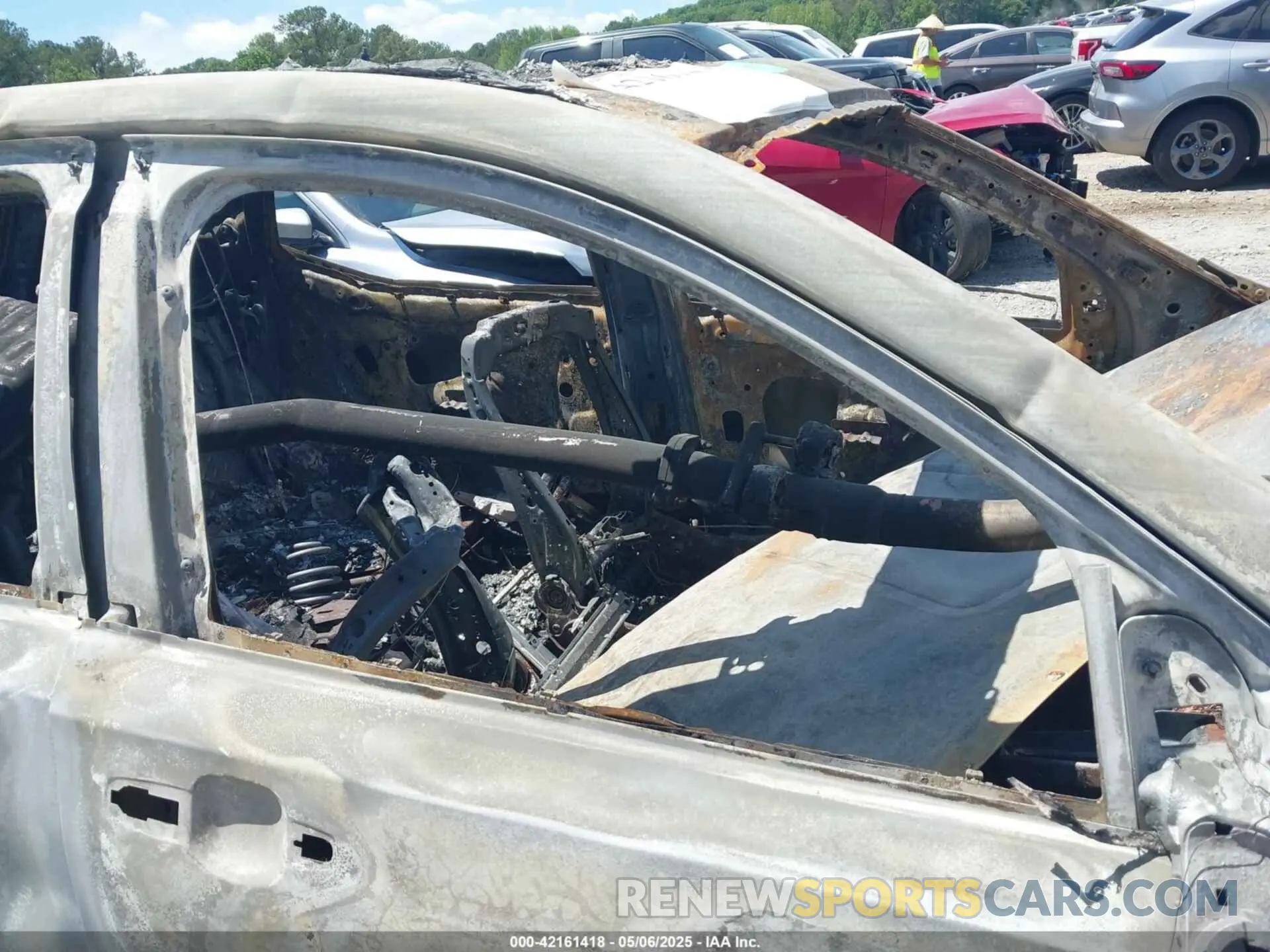5 Photograph of a damaged car 3GKALMEG1RL104445 GMC TERRAIN 2024