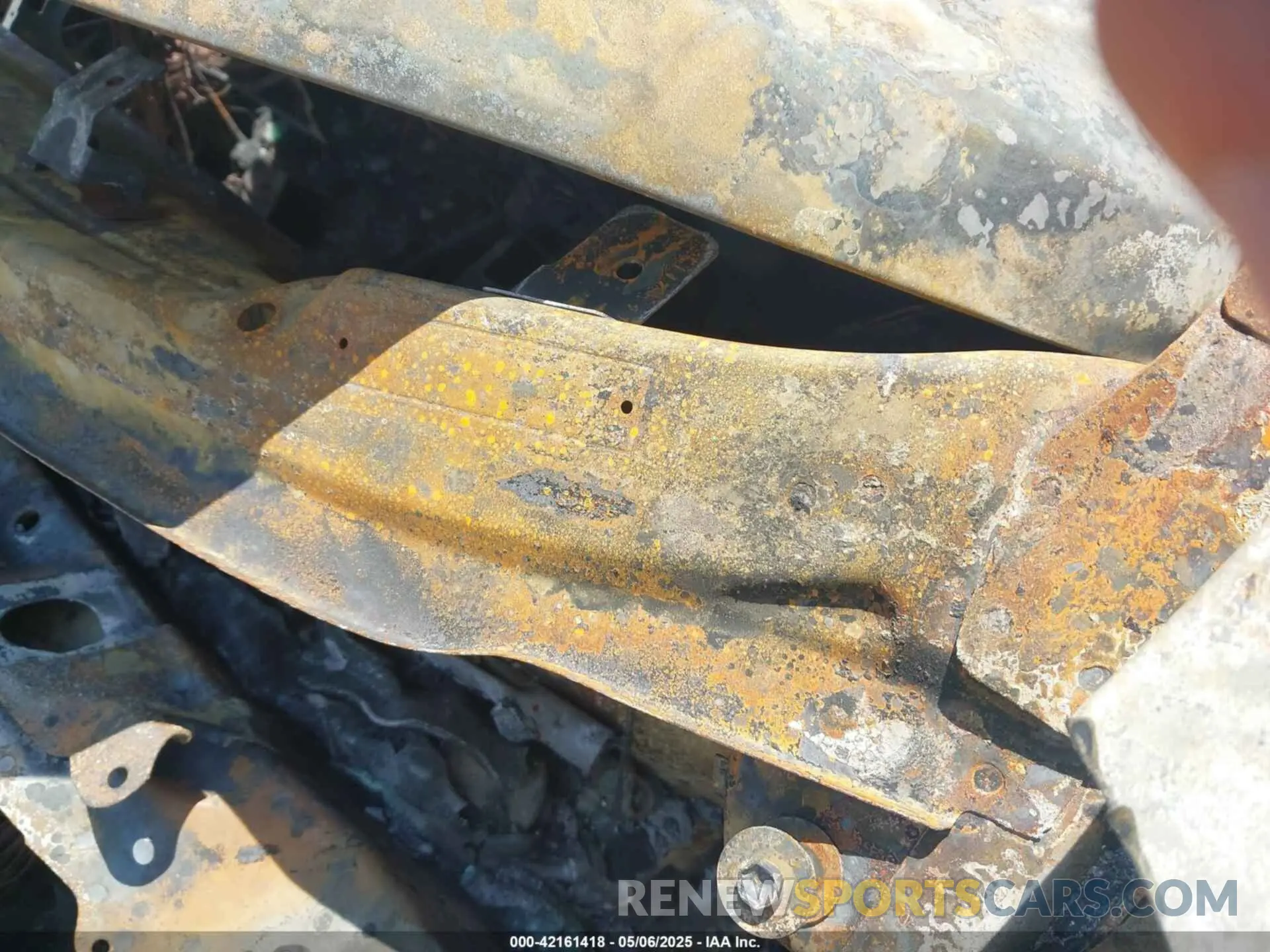 9 Photograph of a damaged car 3GKALMEG1RL104445 GMC TERRAIN 2024