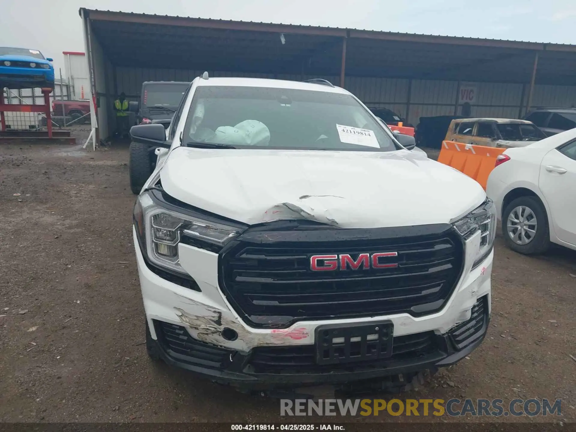 12 Photograph of a damaged car 3GKALMEG1RL251171 GMC TERRAIN 2024