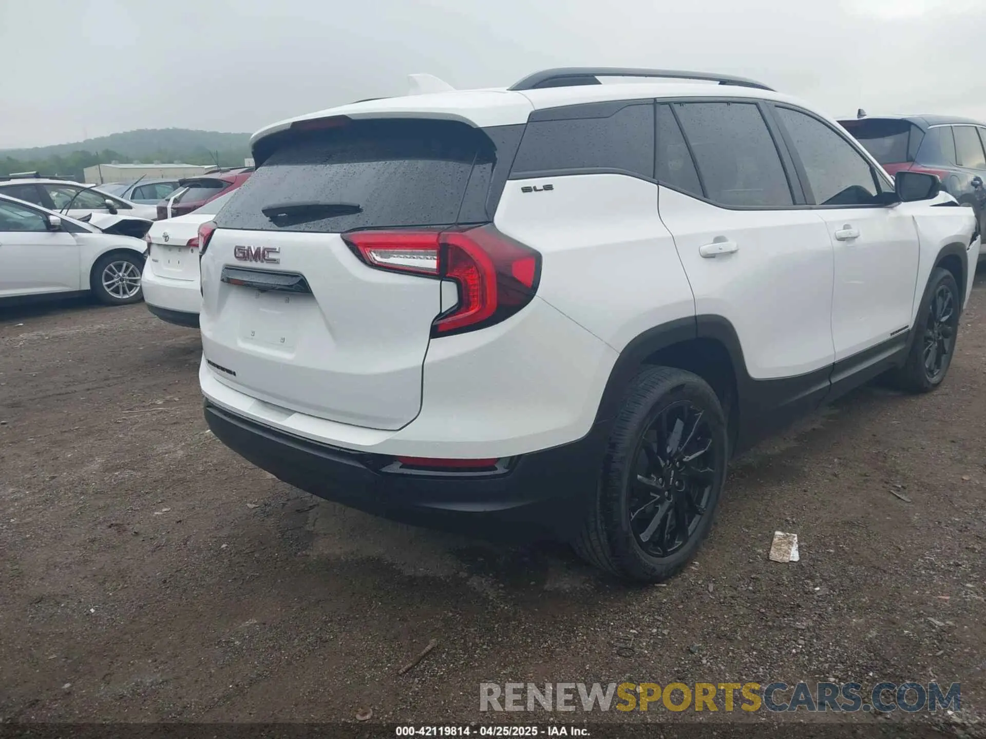 4 Photograph of a damaged car 3GKALMEG1RL251171 GMC TERRAIN 2024