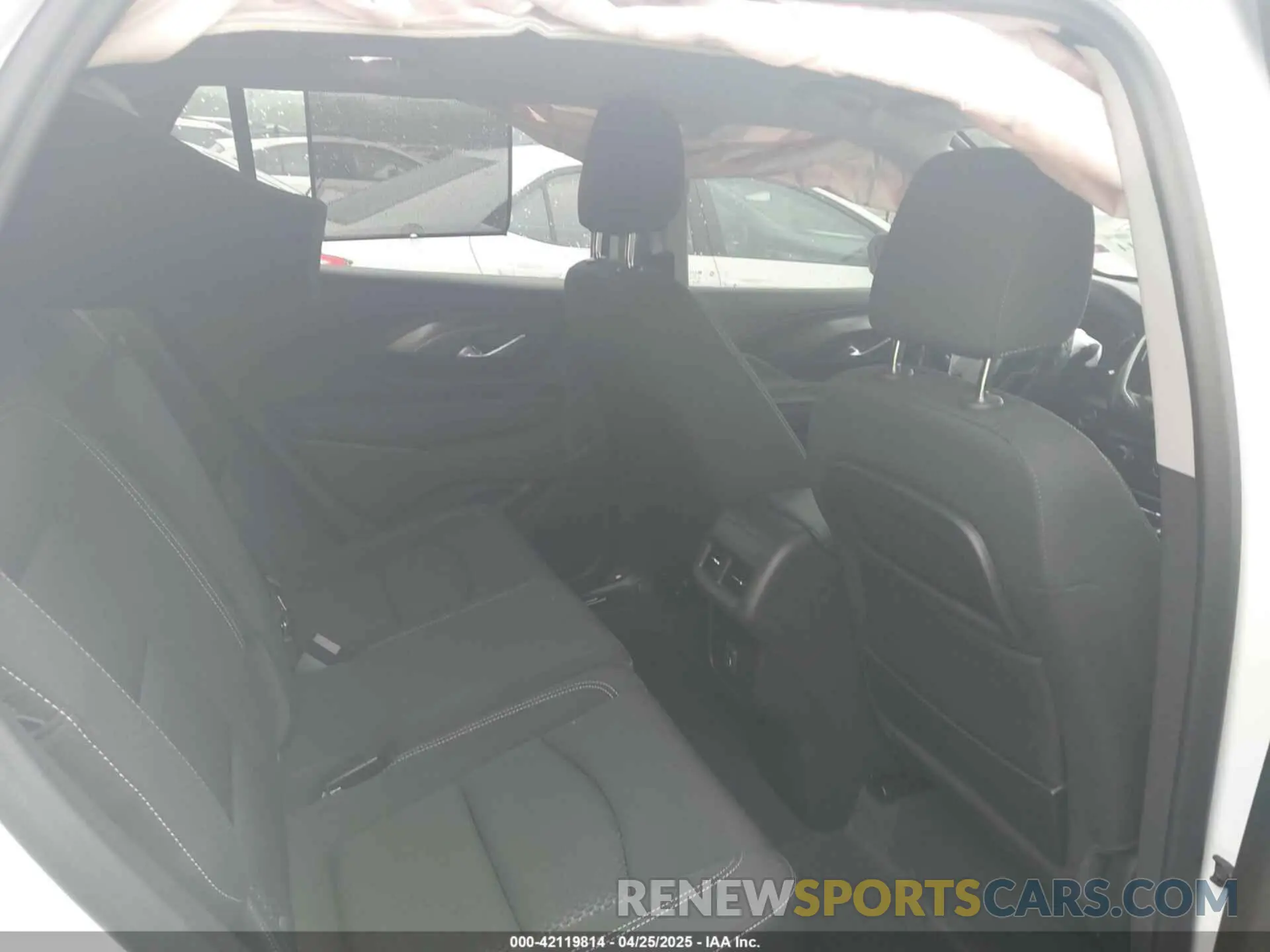 8 Photograph of a damaged car 3GKALMEG1RL251171 GMC TERRAIN 2024