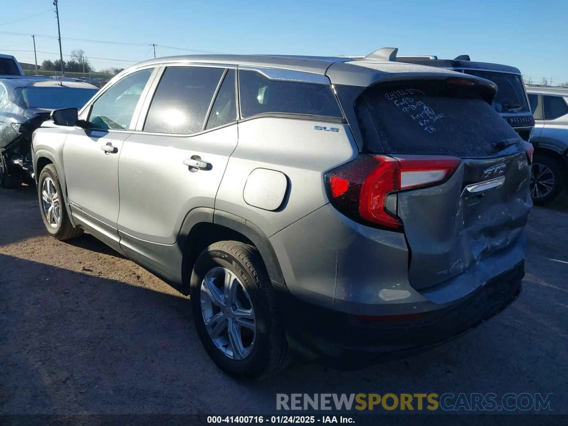 3 Фотография поврежденного автомобиля 3GKALMEG1RL364067 GMC TERRAIN 2024
