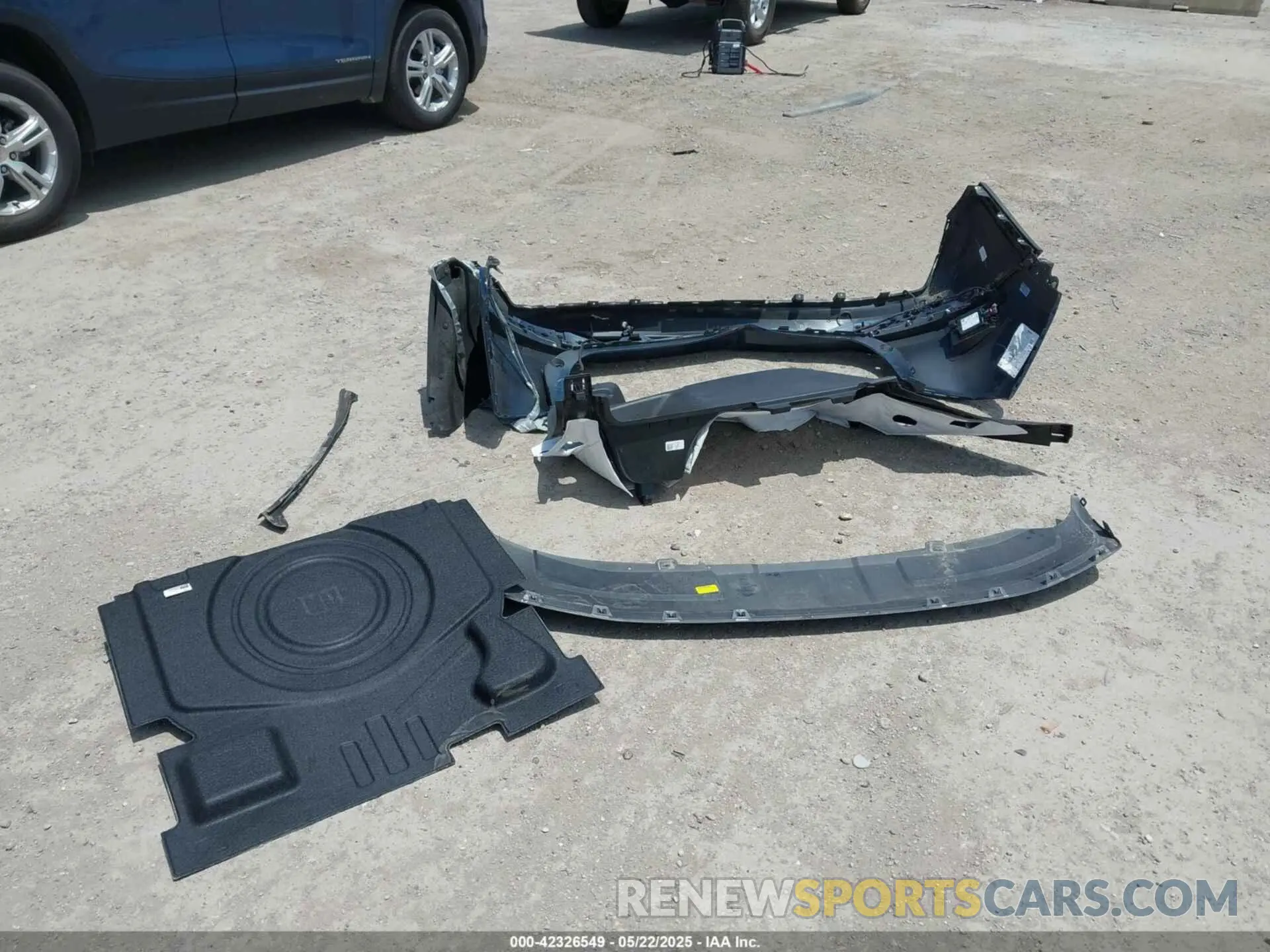 12 Photograph of a damaged car 3GKALMEG2RL299603 GMC TERRAIN 2024