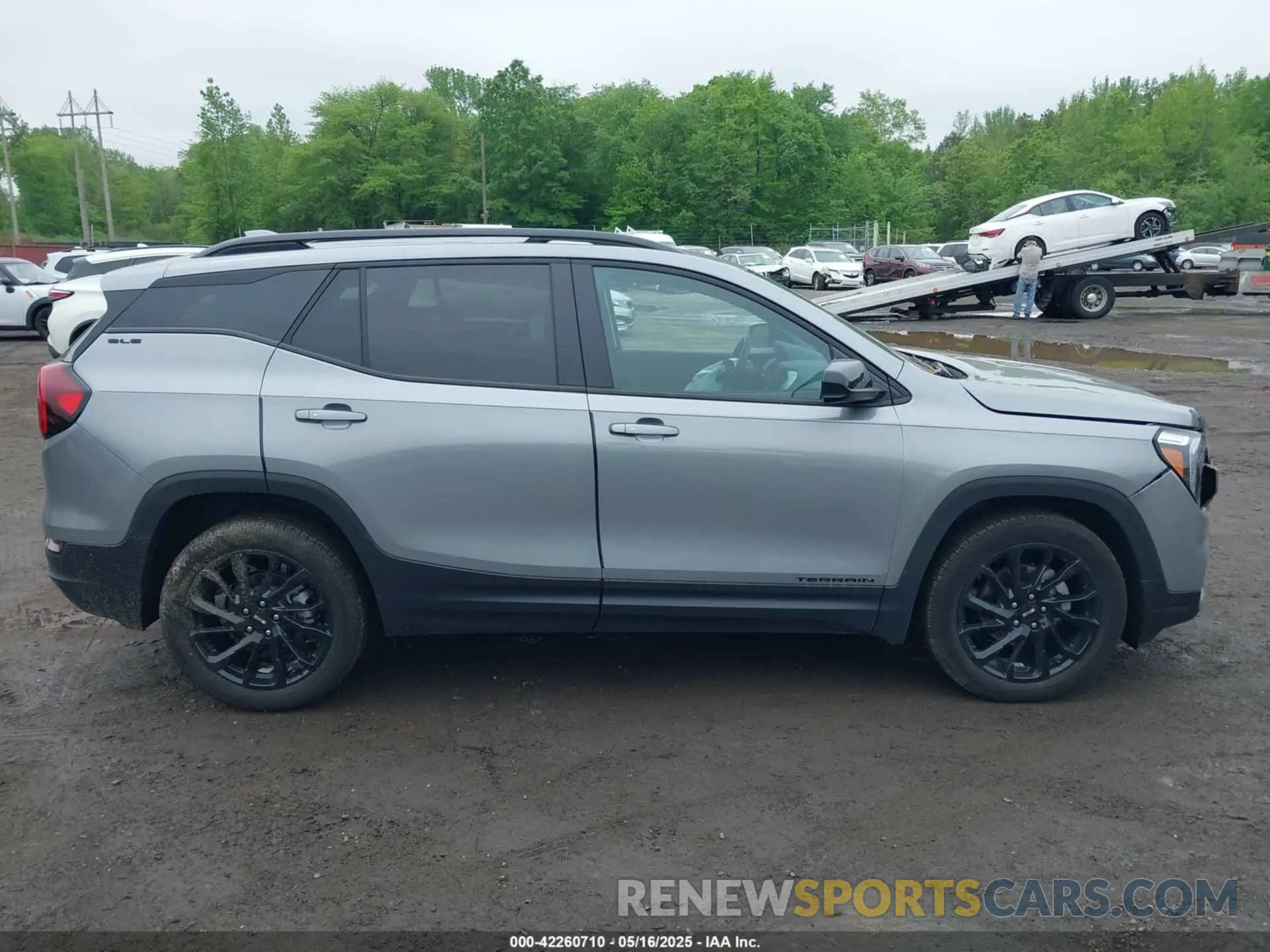 13 Photograph of a damaged car 3GKALMEG3RL238230 GMC TERRAIN 2024