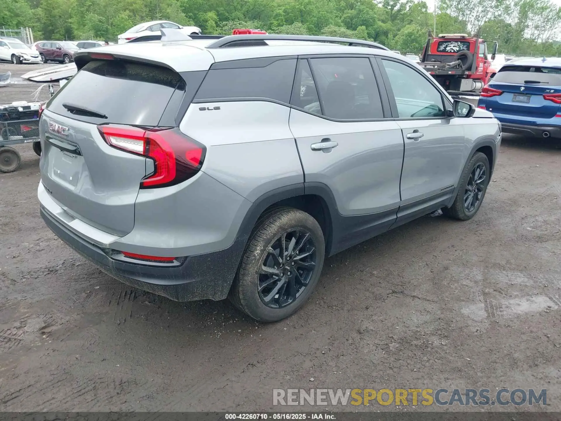 4 Photograph of a damaged car 3GKALMEG3RL238230 GMC TERRAIN 2024