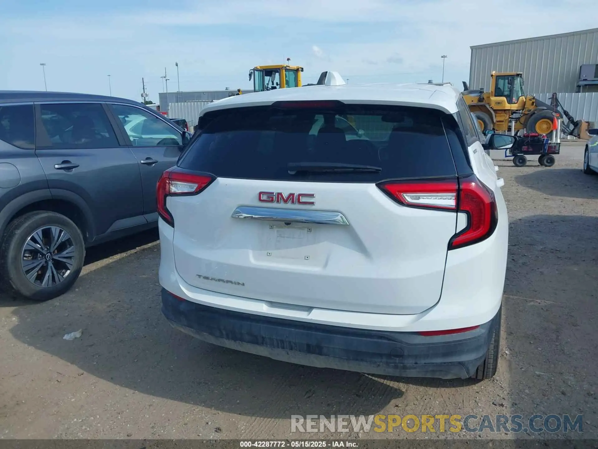 17 Фотография поврежденного автомобиля 3GKALMEG3RL257313 GMC TERRAIN 2024