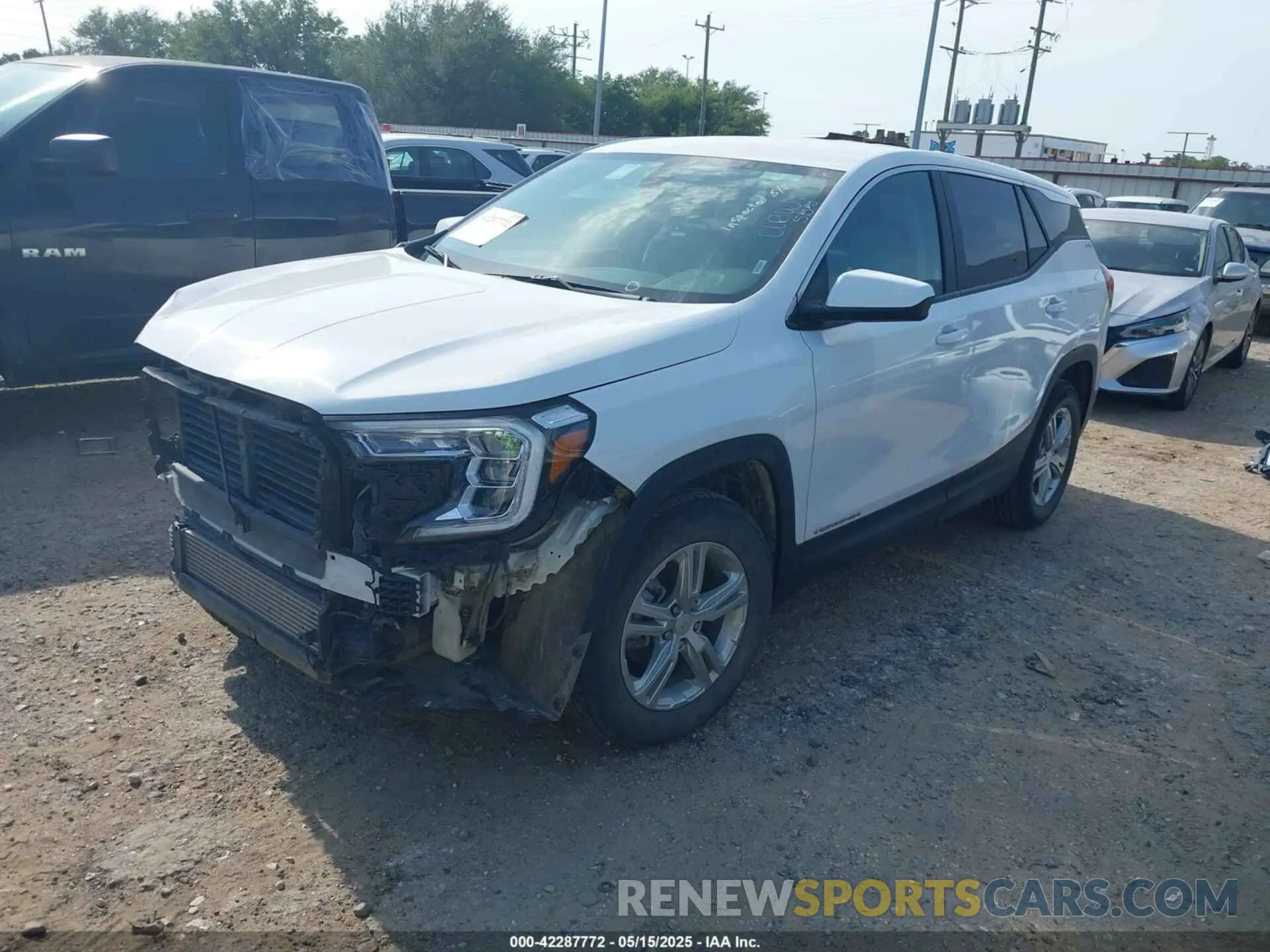 2 Фотография поврежденного автомобиля 3GKALMEG3RL257313 GMC TERRAIN 2024