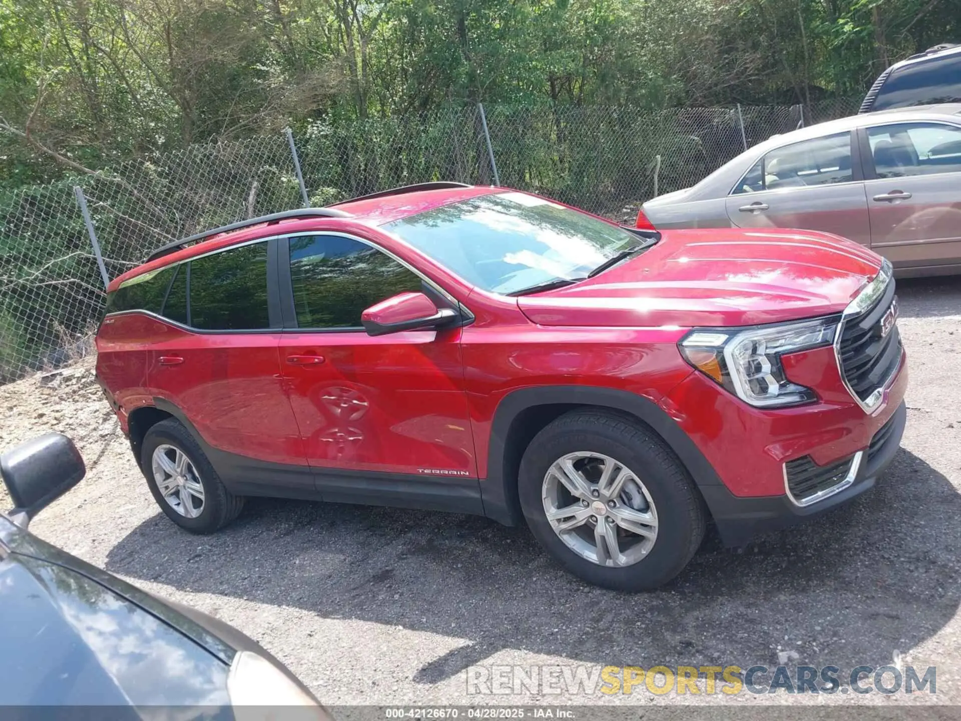 13 Photograph of a damaged car 3GKALMEG5RL152370 GMC TERRAIN 2024