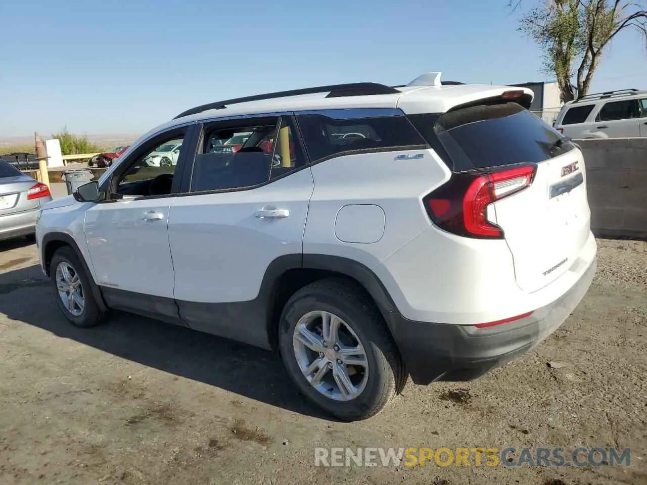 2 Photograph of a damaged car 3GKALMEG5RL389117 GMC TERRAIN 2024