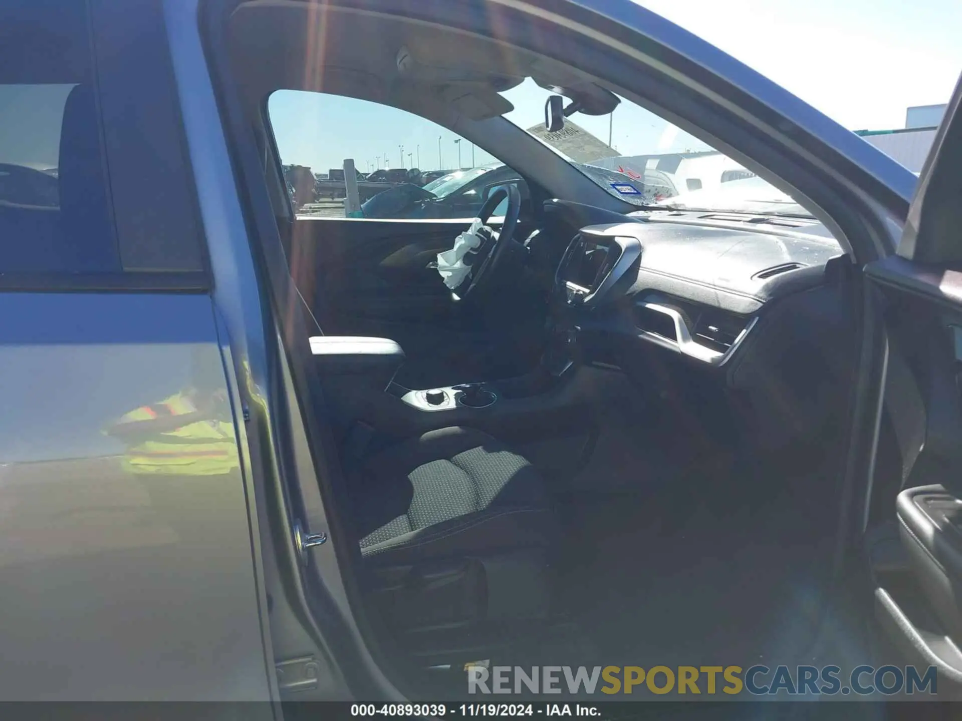 5 Photograph of a damaged car 3GKALMEG6RL116204 GMC TERRAIN 2024