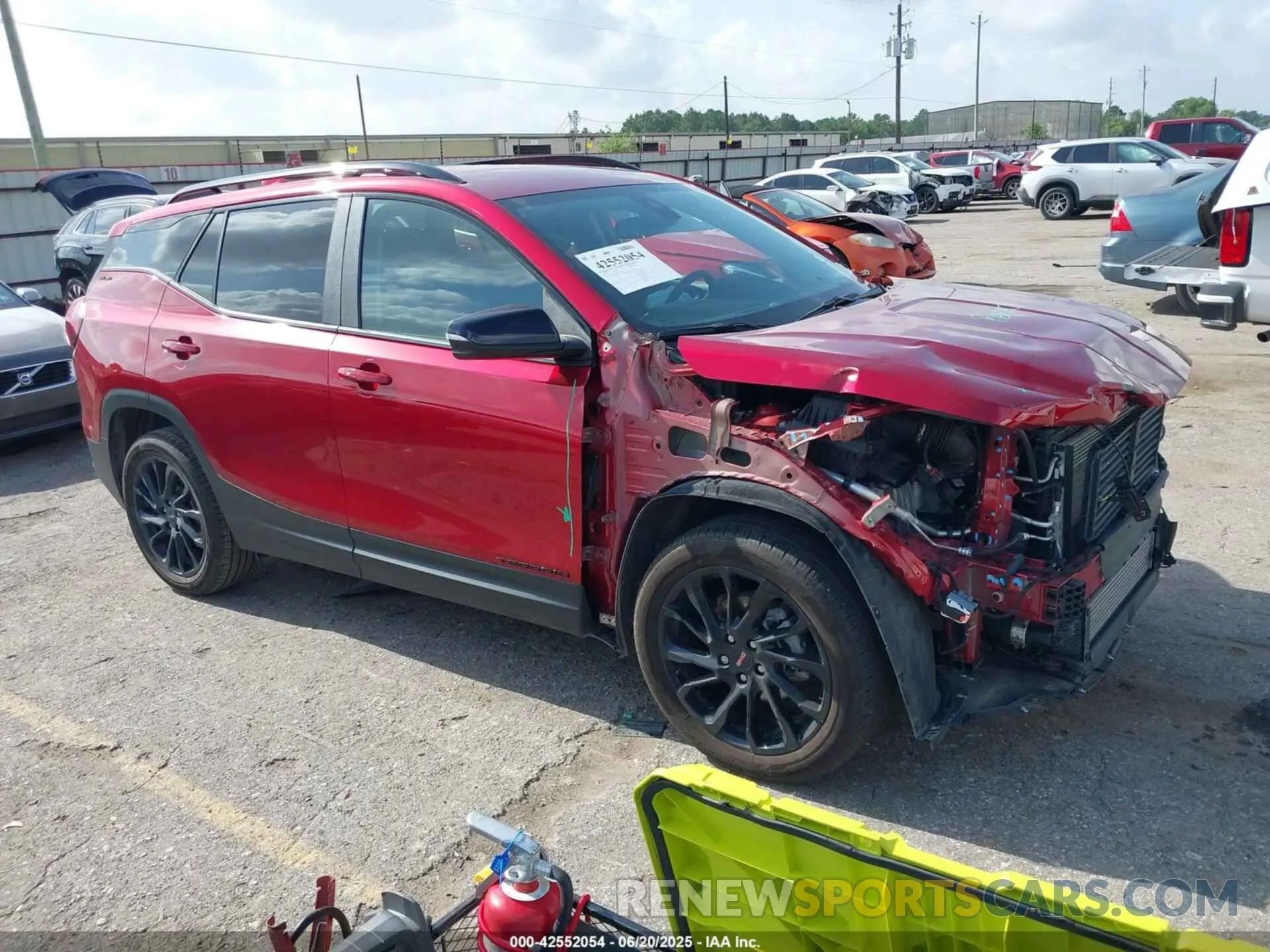 14 Photograph of a damaged car 3GKALMEG6RL379521 GMC TERRAIN 2024