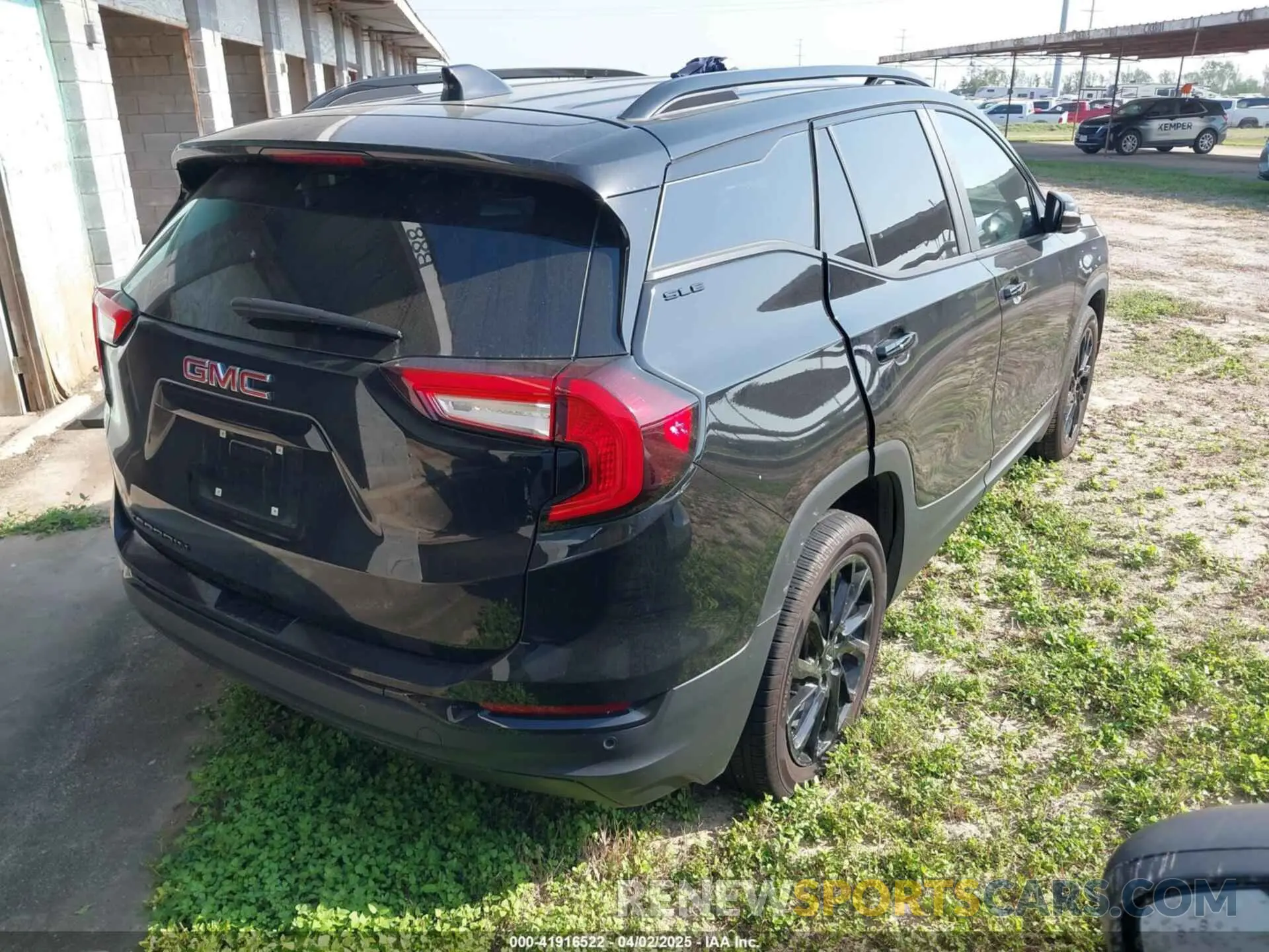 4 Photograph of a damaged car 3GKALMEG6RL391636 GMC TERRAIN 2024