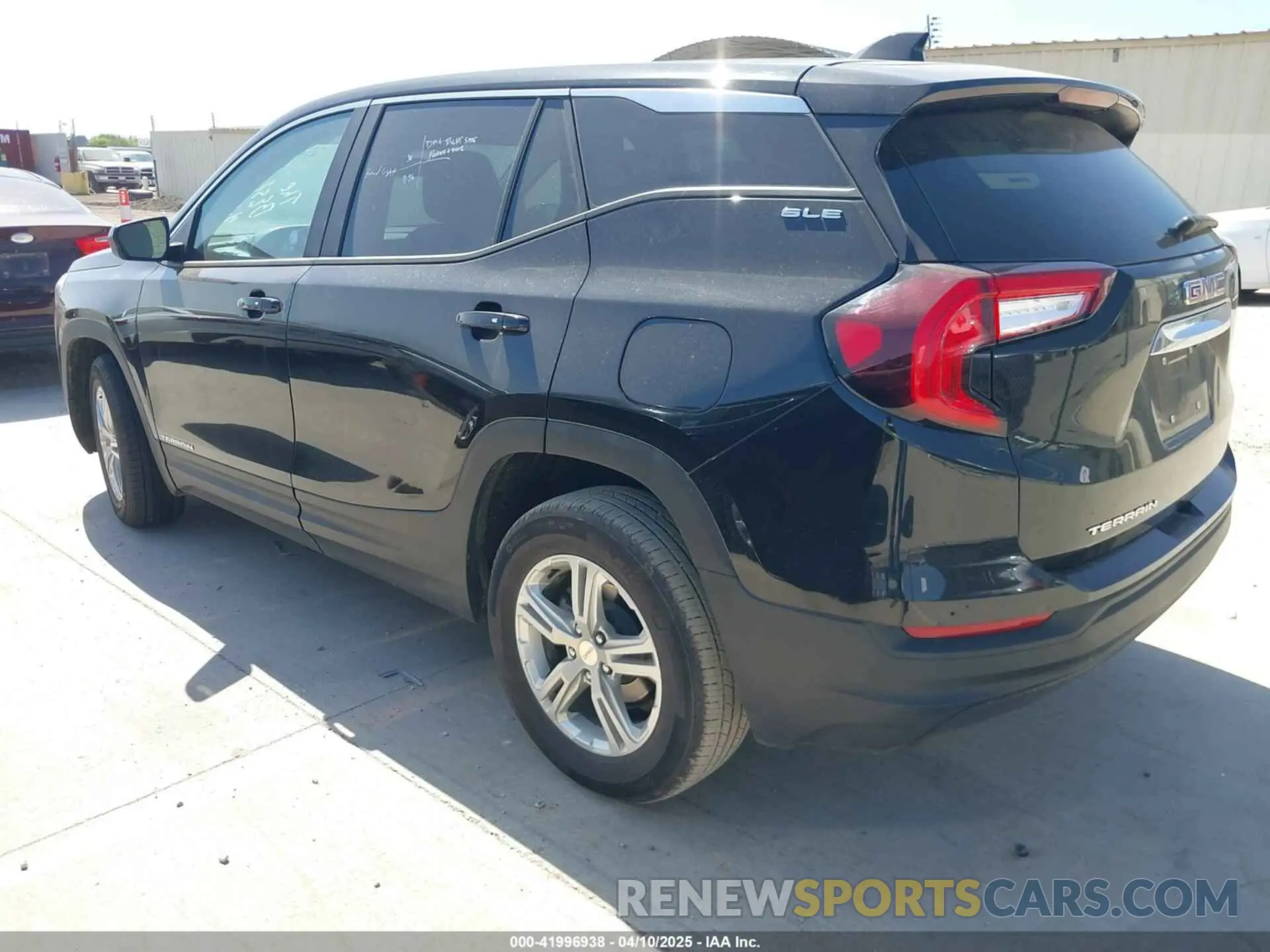 3 Photograph of a damaged car 3GKALMEG7RL231927 GMC TERRAIN 2024