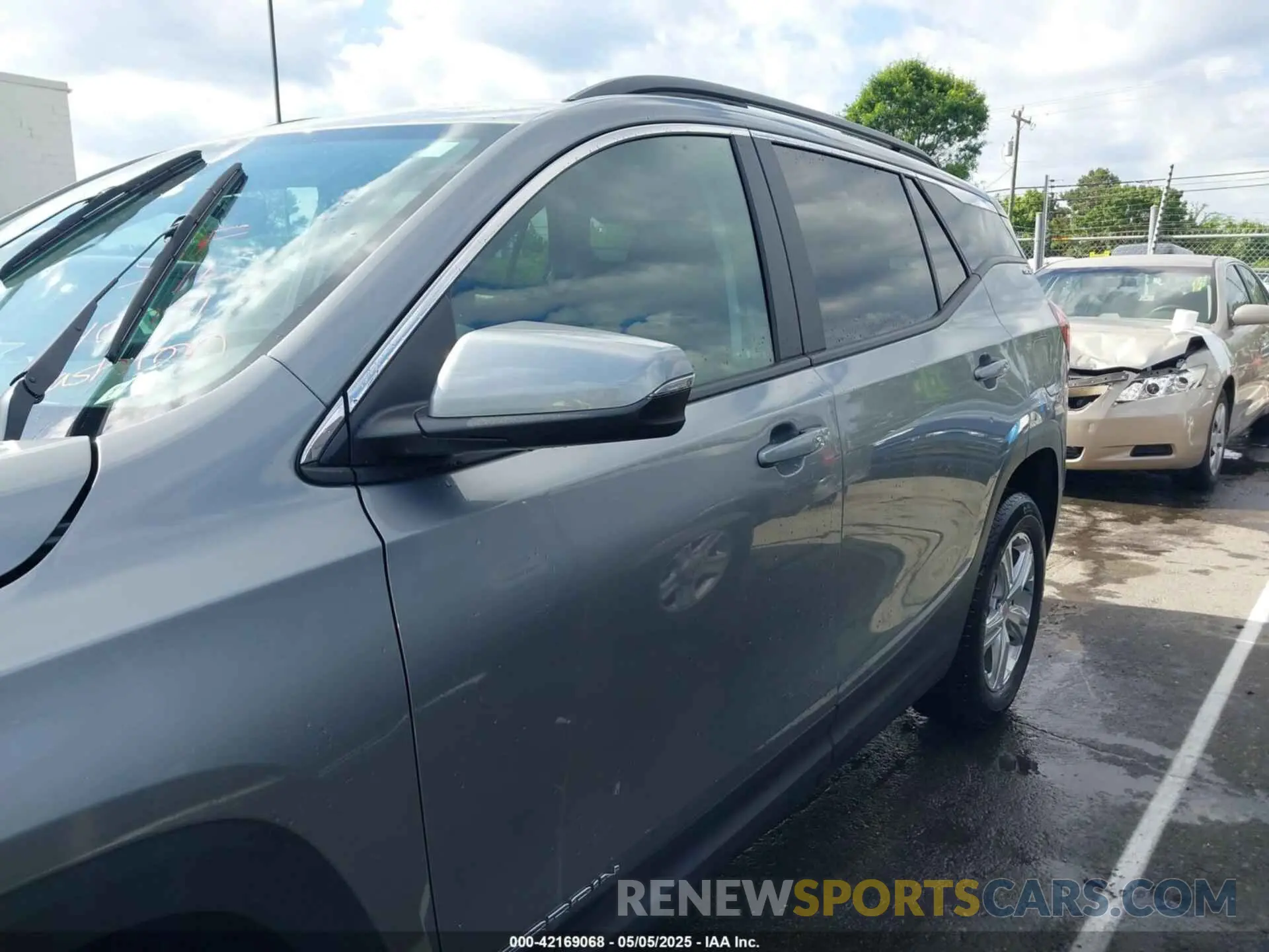 14 Photograph of a damaged car 3GKALMEG7RL329064 GMC TERRAIN 2024