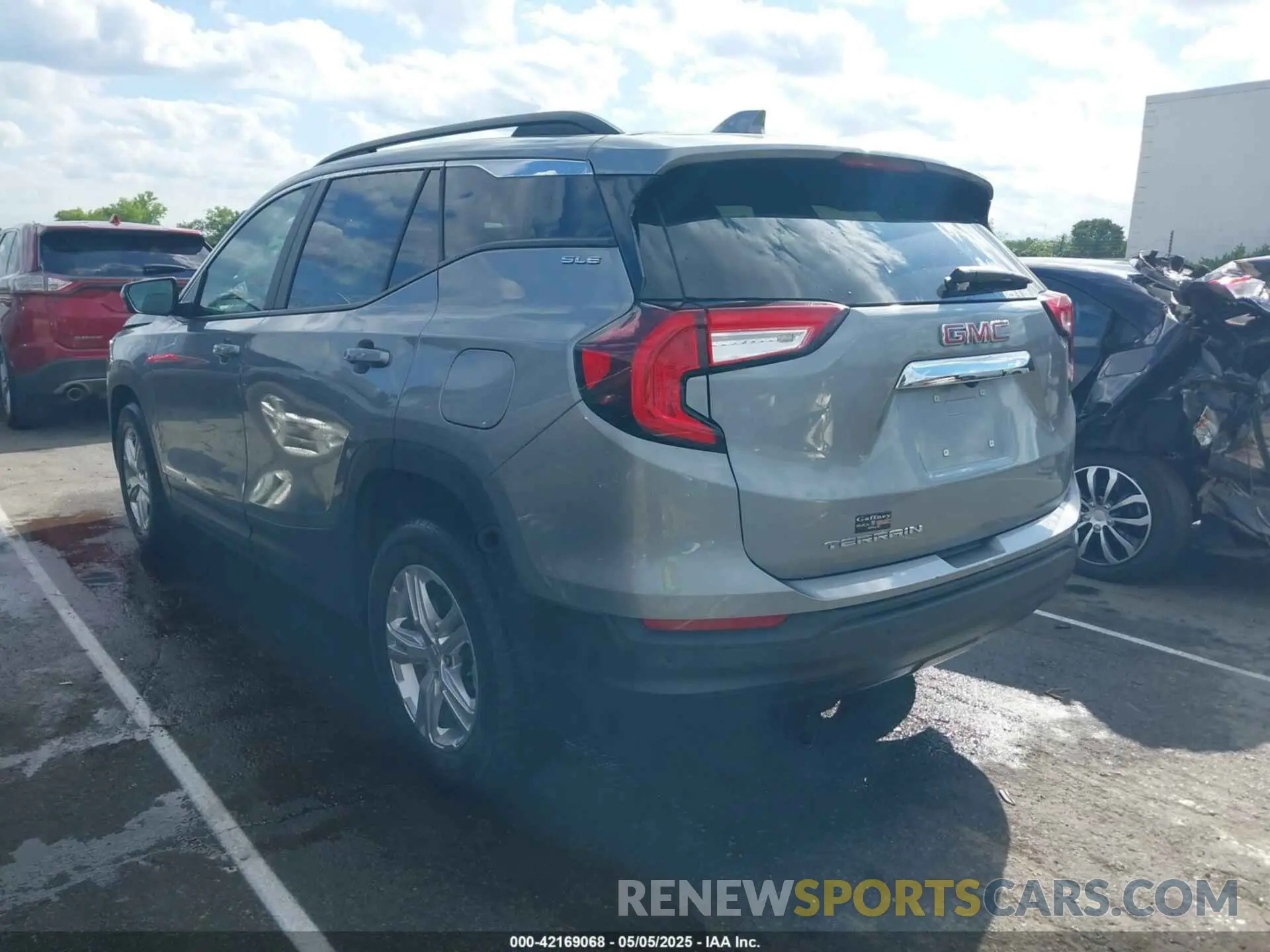 3 Photograph of a damaged car 3GKALMEG7RL329064 GMC TERRAIN 2024