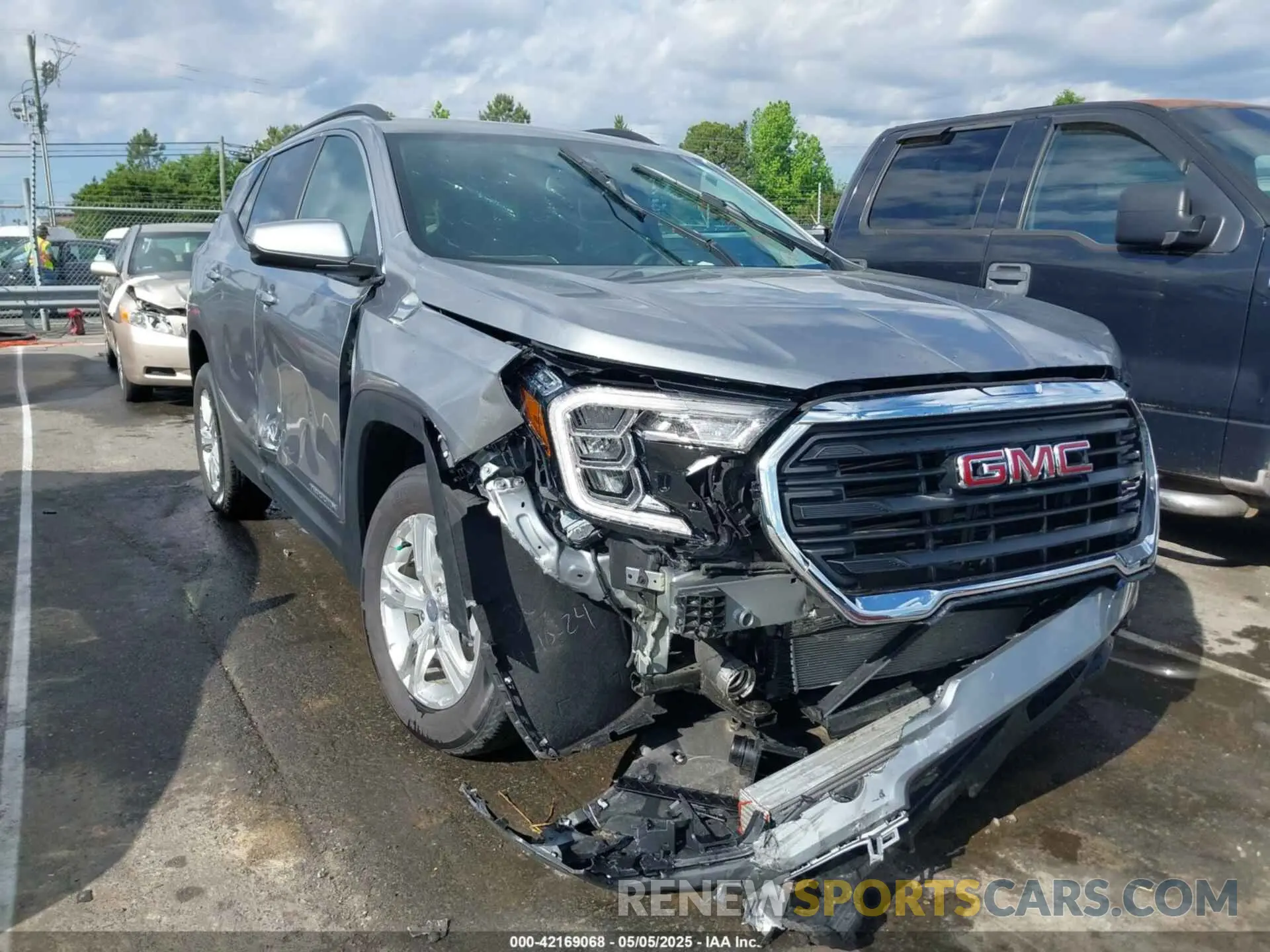 6 Photograph of a damaged car 3GKALMEG7RL329064 GMC TERRAIN 2024
