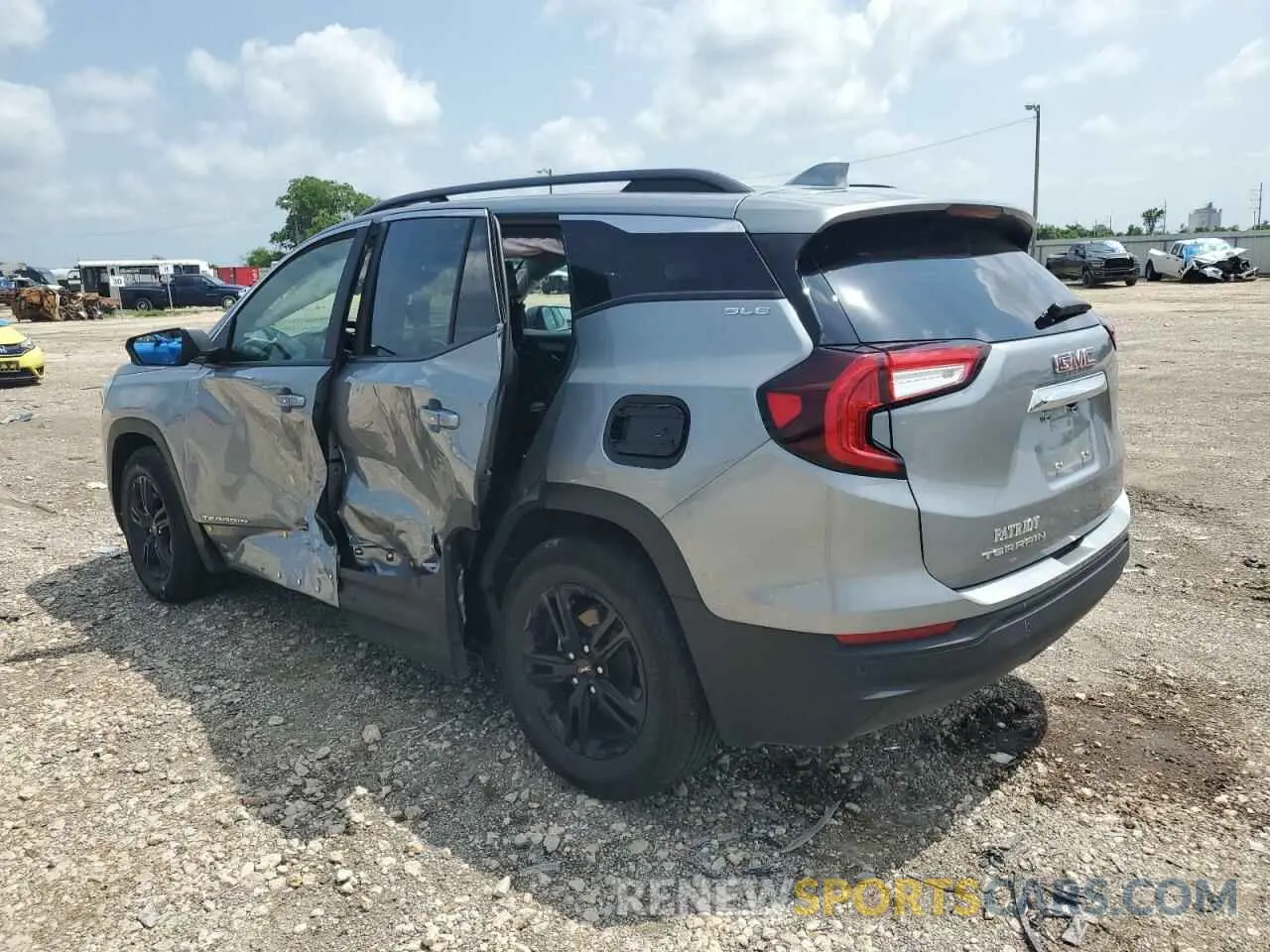 2 Photograph of a damaged car 3GKALMEG7RL396649 GMC TERRAIN 2024