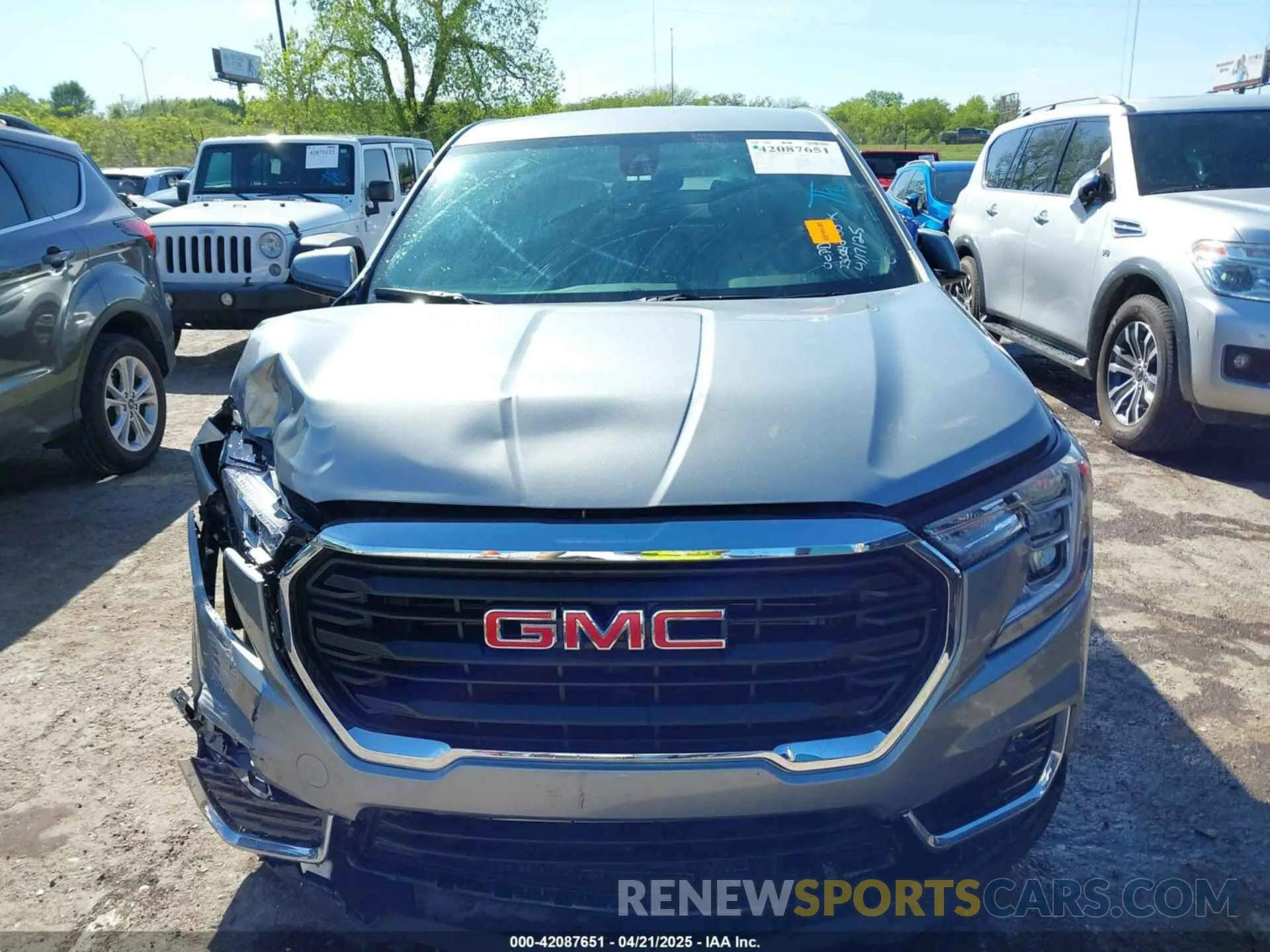 12 Photograph of a damaged car 3GKALMEG8RL217776 GMC TERRAIN 2024