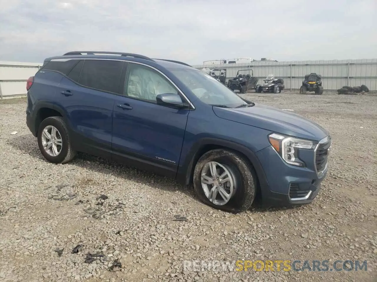 4 Photograph of a damaged car 3GKALMEGXRL116982 GMC TERRAIN 2024
