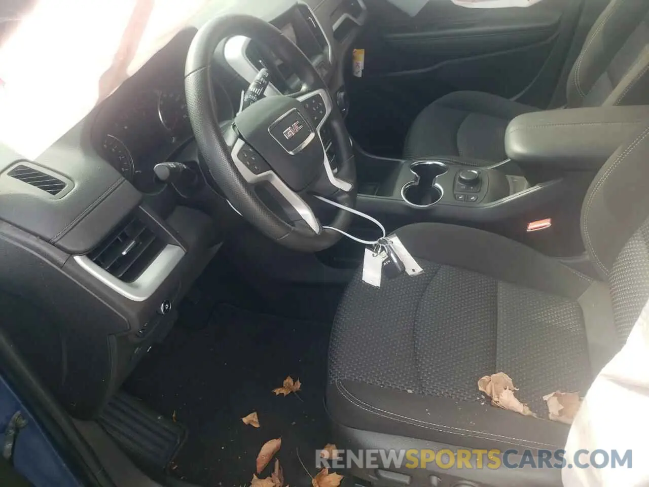7 Photograph of a damaged car 3GKALMEGXRL116982 GMC TERRAIN 2024
