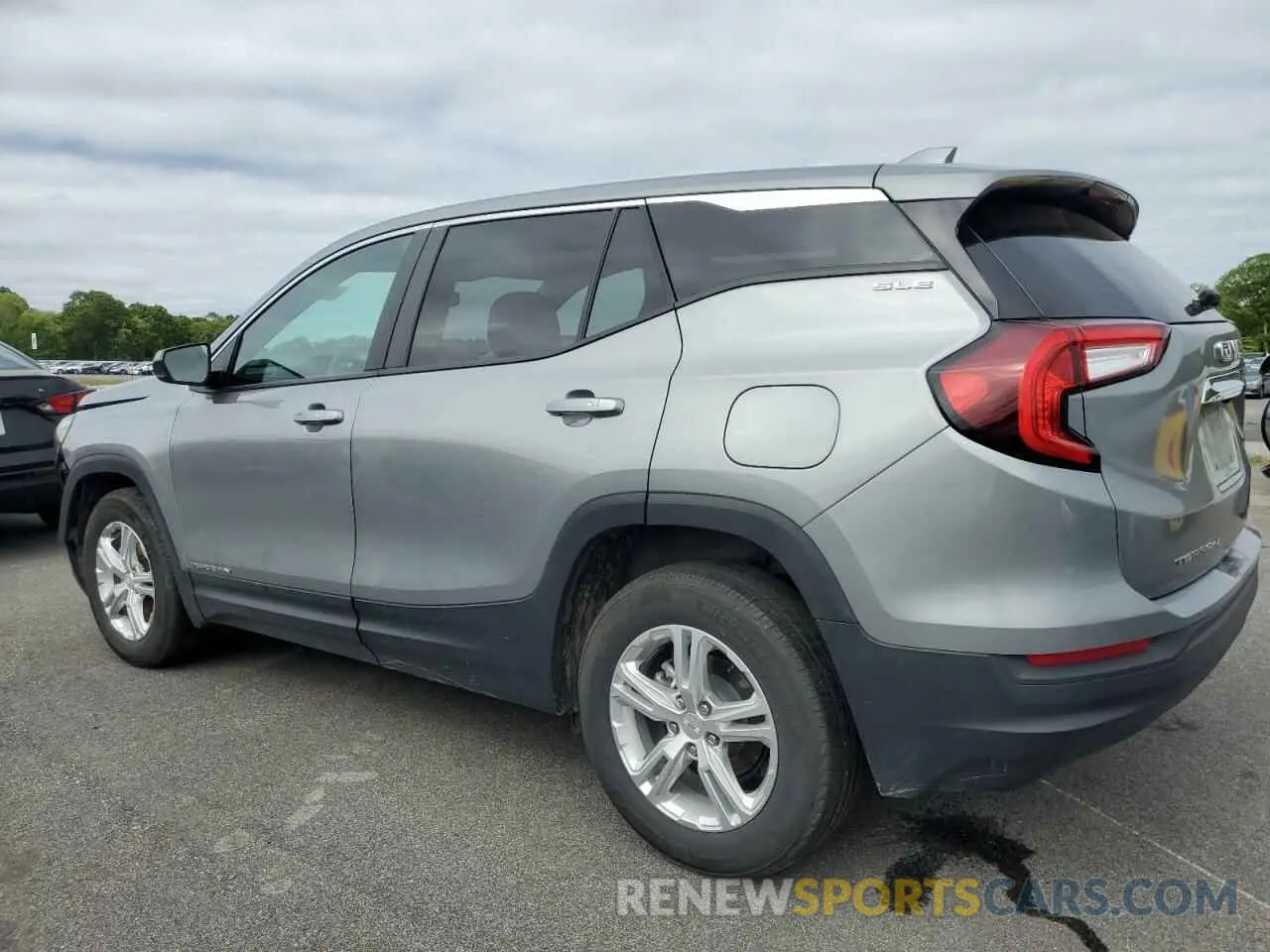 2 Photograph of a damaged car 3GKALMEGXRL299784 GMC TERRAIN 2024