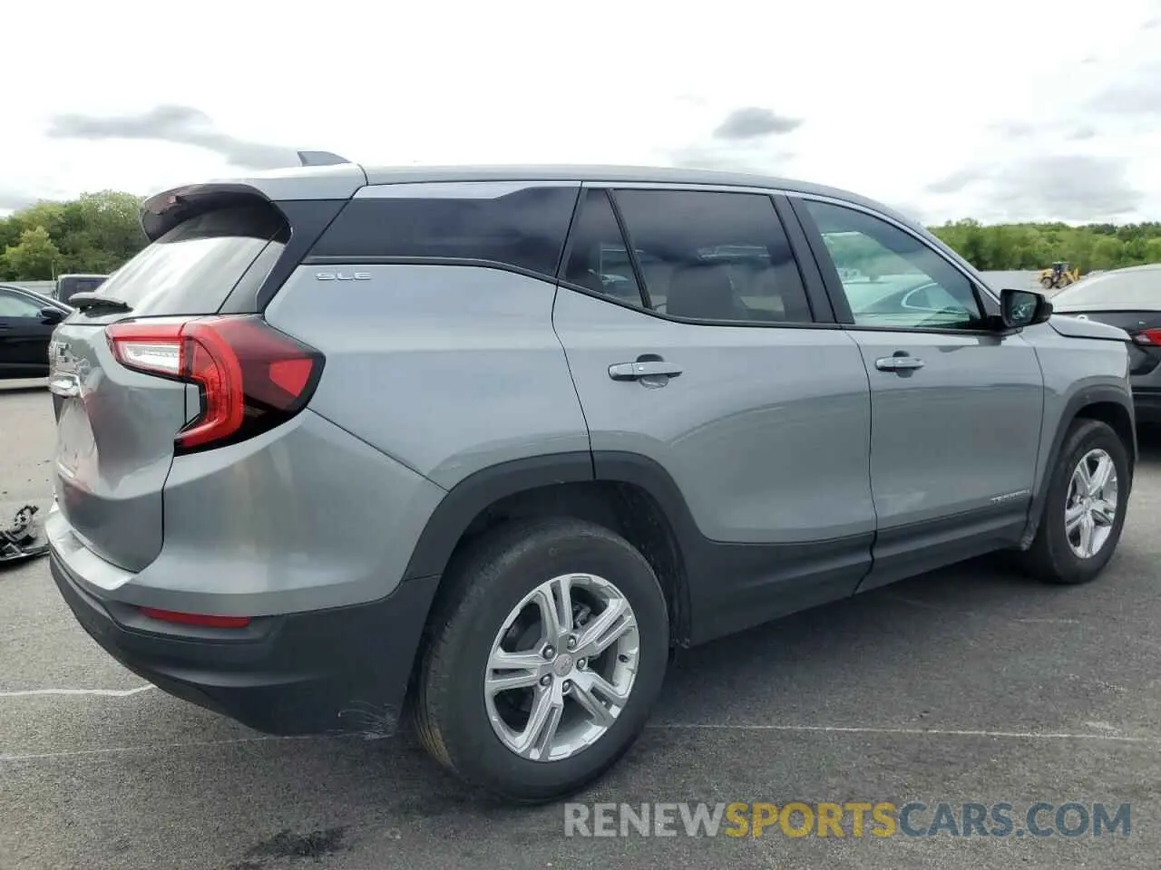 3 Photograph of a damaged car 3GKALMEGXRL299784 GMC TERRAIN 2024