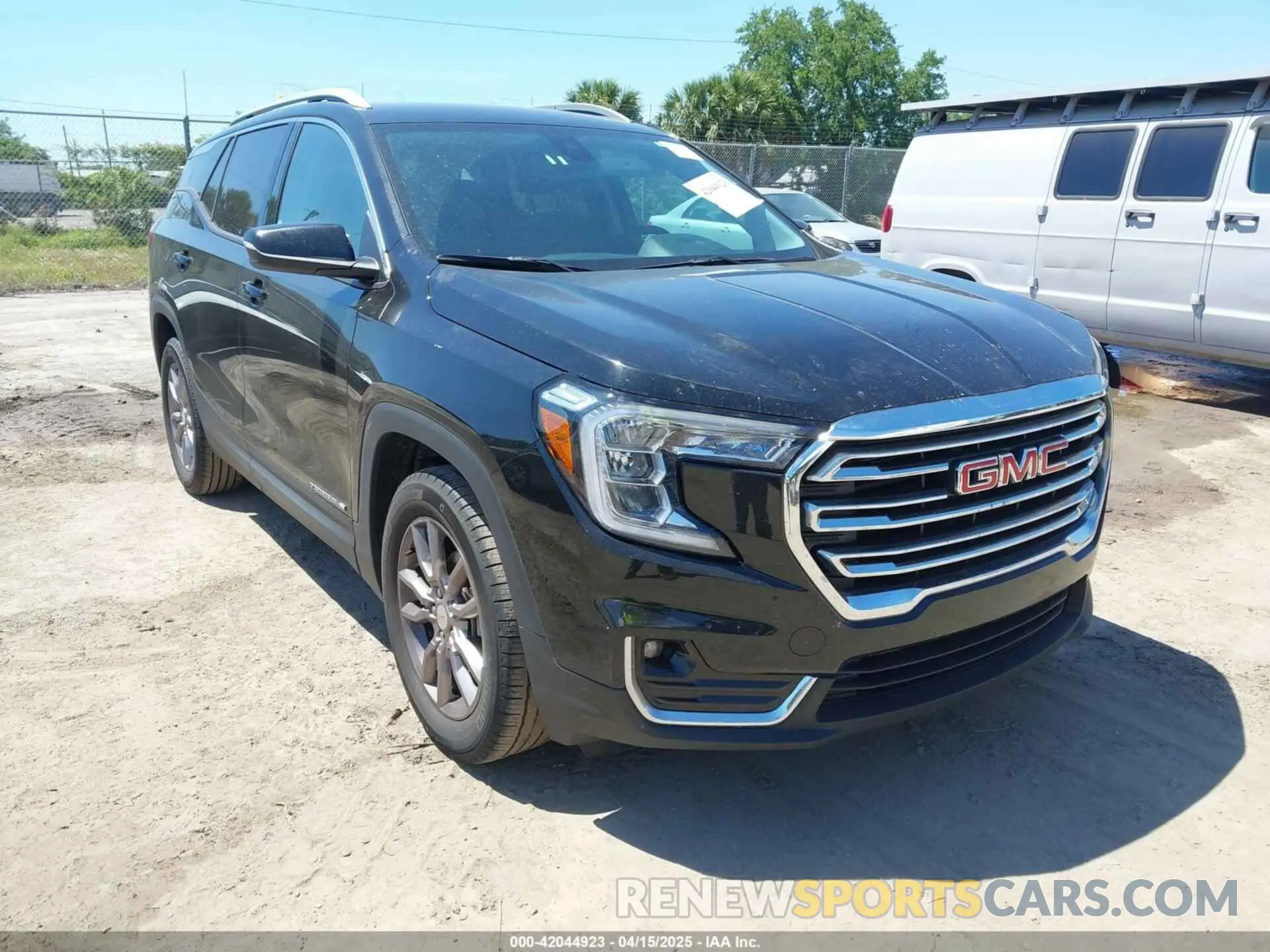1 Photograph of a damaged car 3GKALPEG0RL140385 GMC TERRAIN 2024
