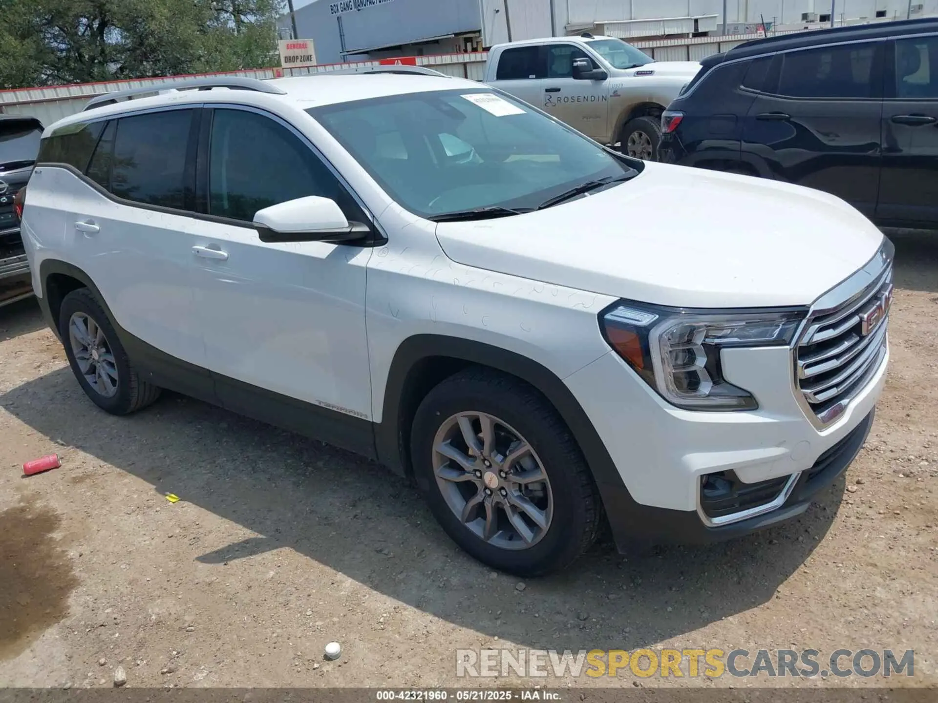 1 Фотография поврежденного автомобиля 3GKALPEG2RL170259 GMC TERRAIN 2024