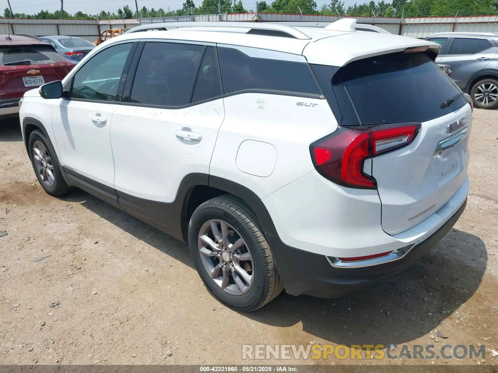 3 Фотография поврежденного автомобиля 3GKALPEG2RL170259 GMC TERRAIN 2024
