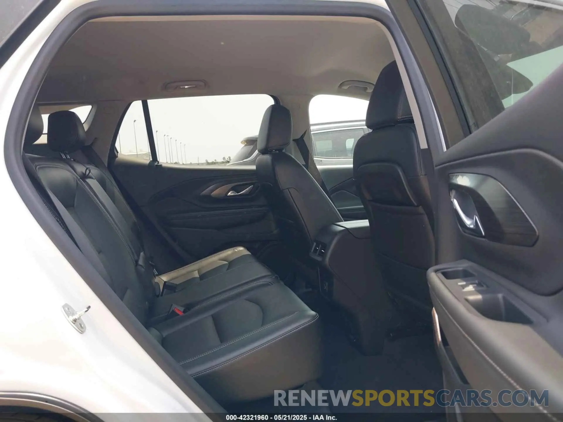 8 Фотография поврежденного автомобиля 3GKALPEG2RL170259 GMC TERRAIN 2024