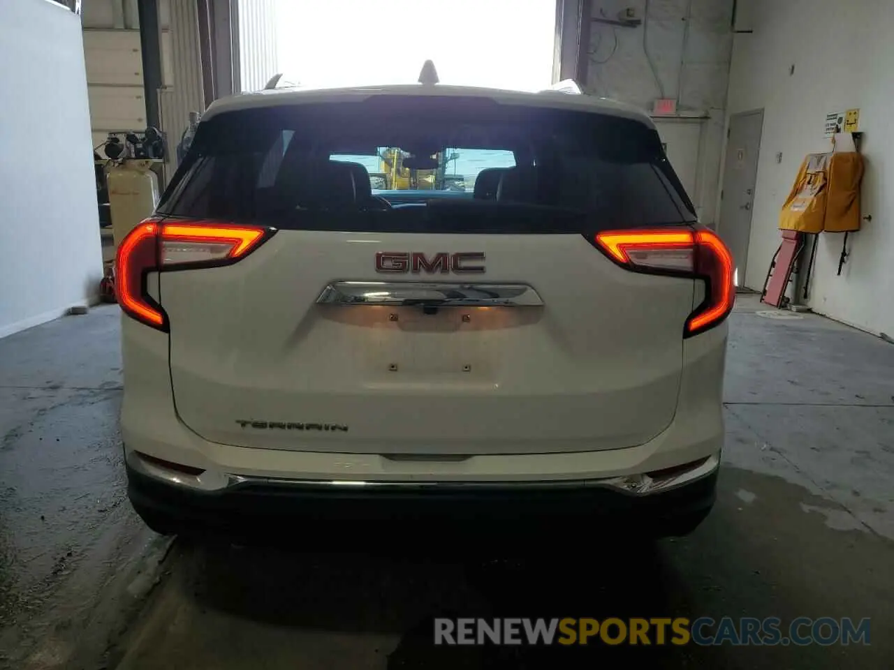 6 Фотография поврежденного автомобиля 3GKALPEG2RL194075 GMC TERRAIN 2024