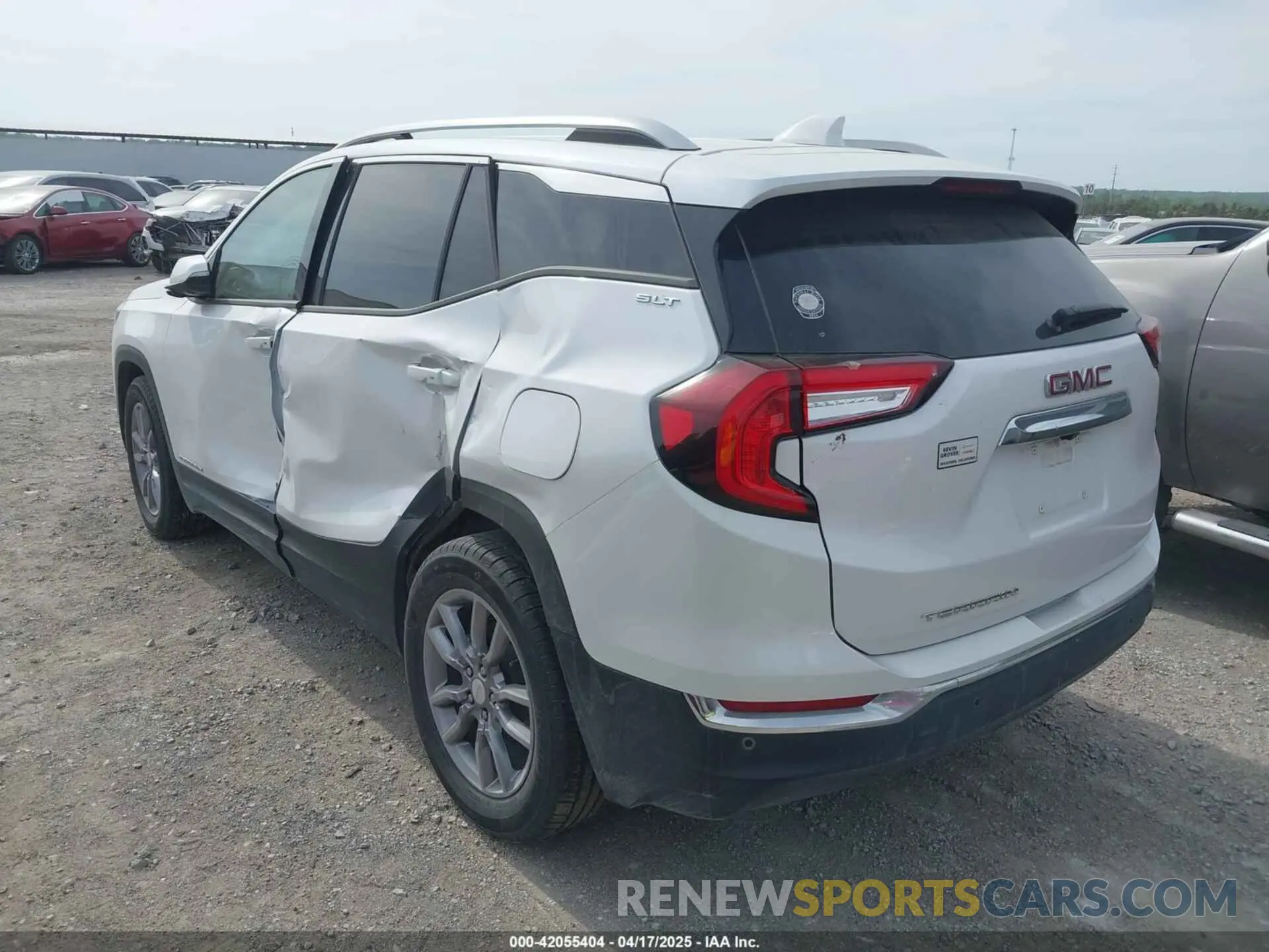 3 Фотография поврежденного автомобиля 3GKALPEG4RL127638 GMC TERRAIN 2024
