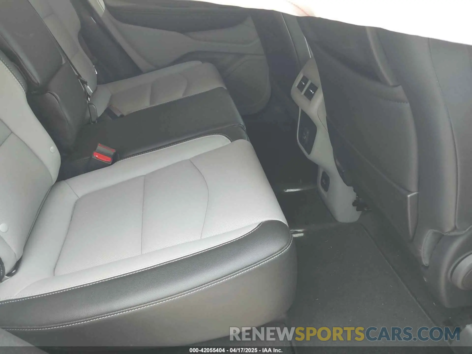 8 Фотография поврежденного автомобиля 3GKALPEG4RL127638 GMC TERRAIN 2024