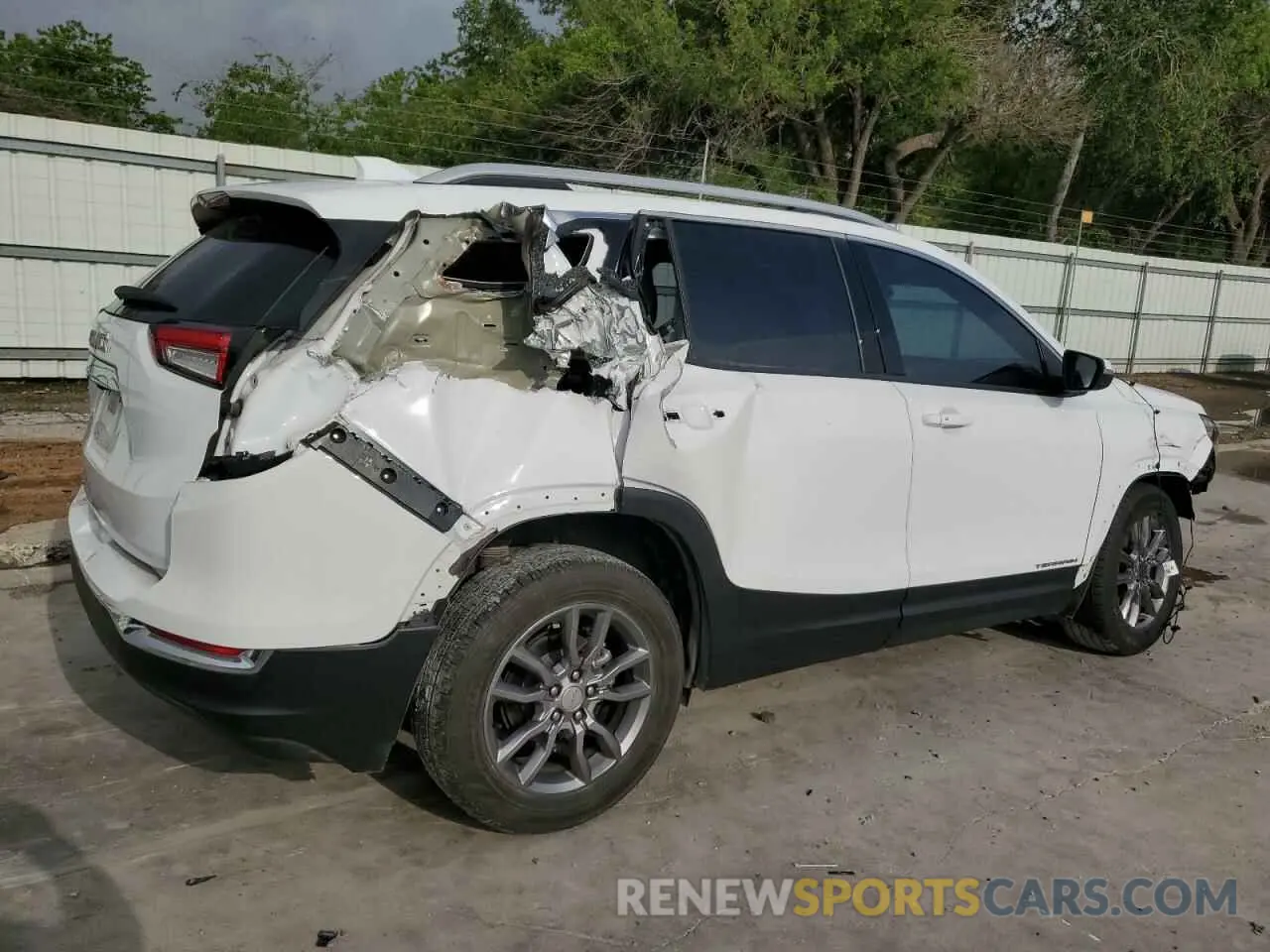 3 Фотография поврежденного автомобиля 3GKALPEG4RL143807 GMC TERRAIN 2024