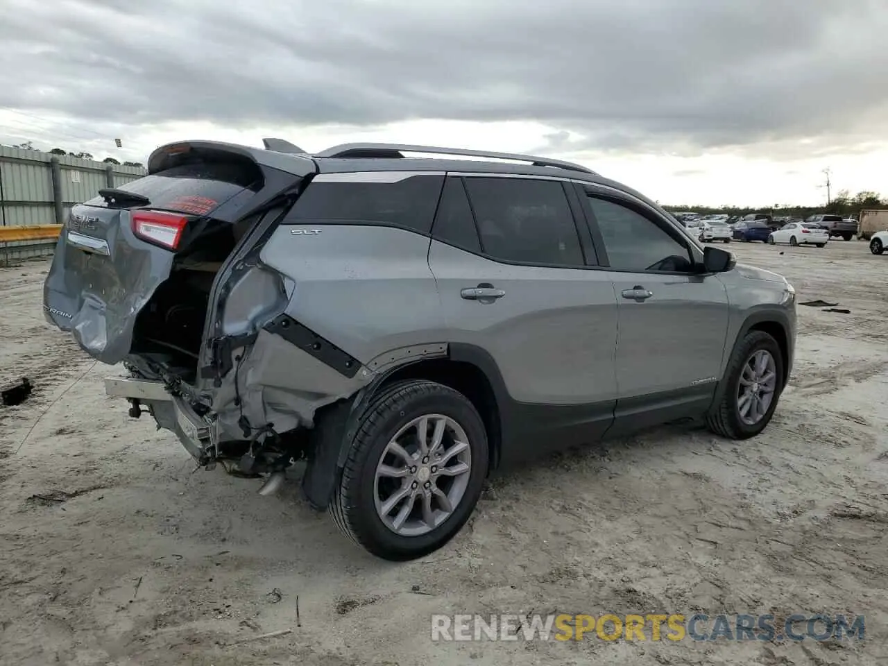 3 Фотография поврежденного автомобиля 3GKALPEG5RL107141 GMC TERRAIN 2024