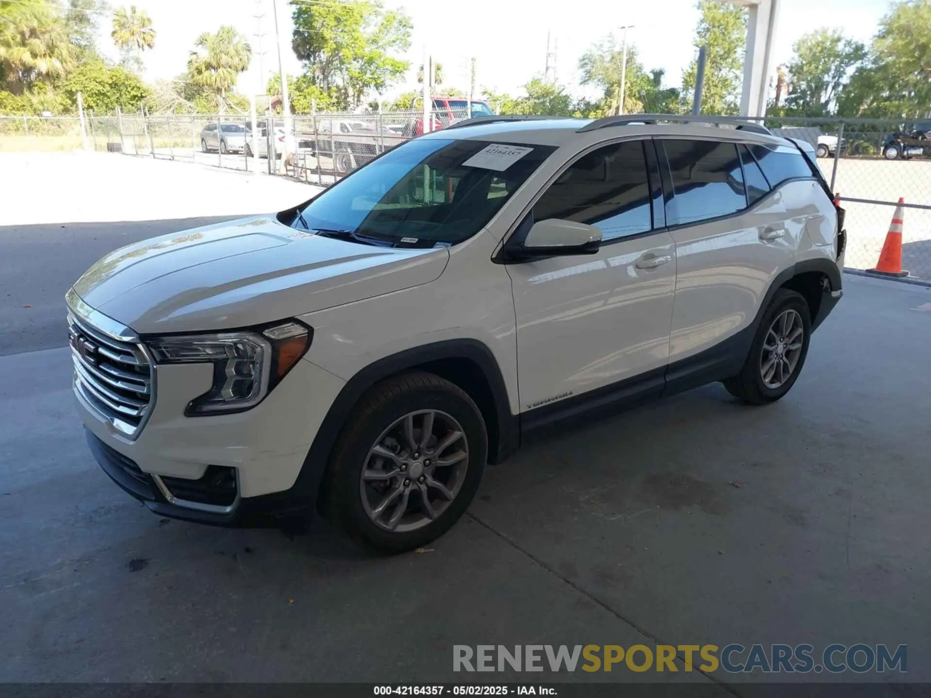 2 Photograph of a damaged car 3GKALPEG5RL354515 GMC TERRAIN 2024