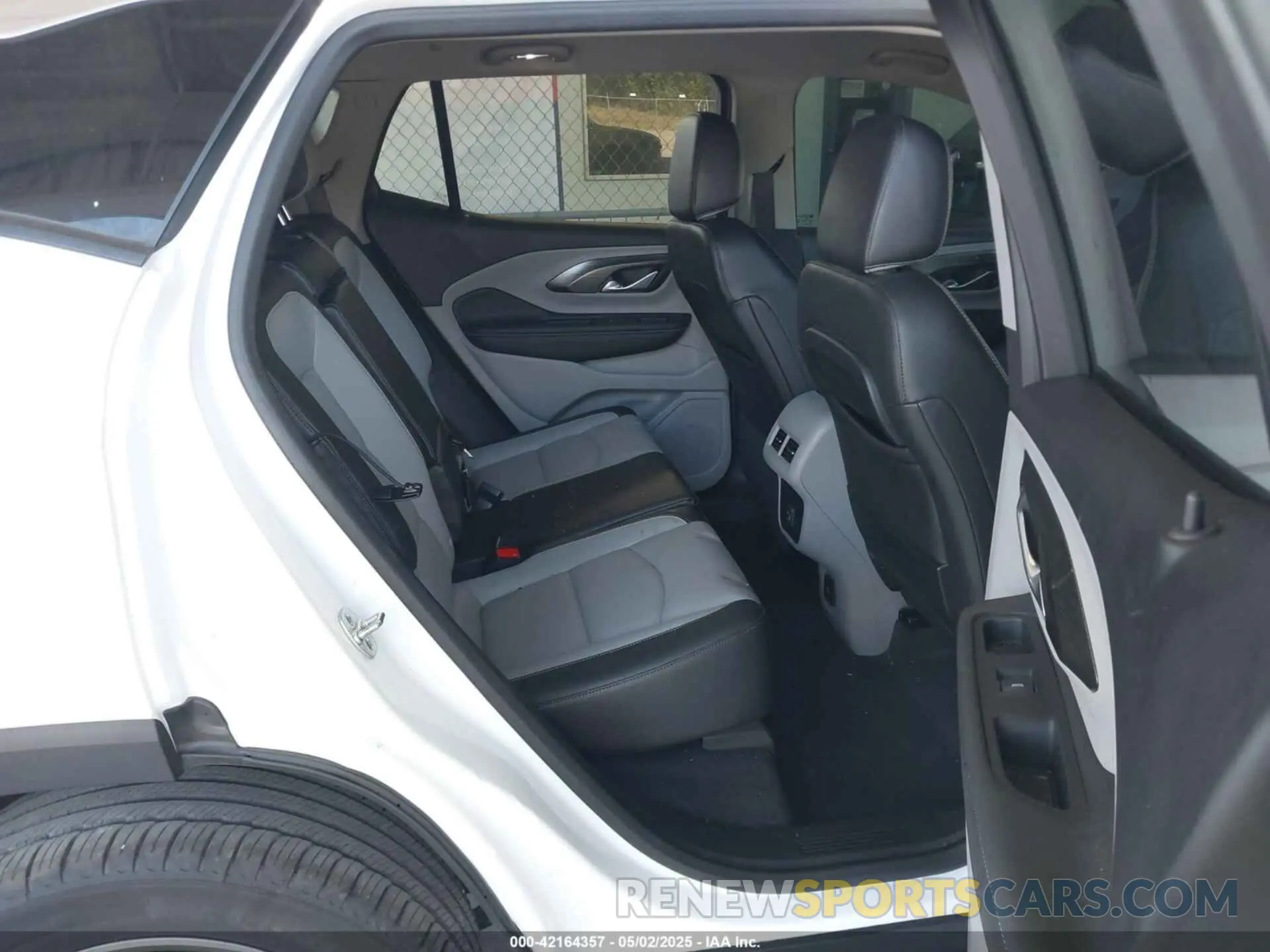 8 Photograph of a damaged car 3GKALPEG5RL354515 GMC TERRAIN 2024
