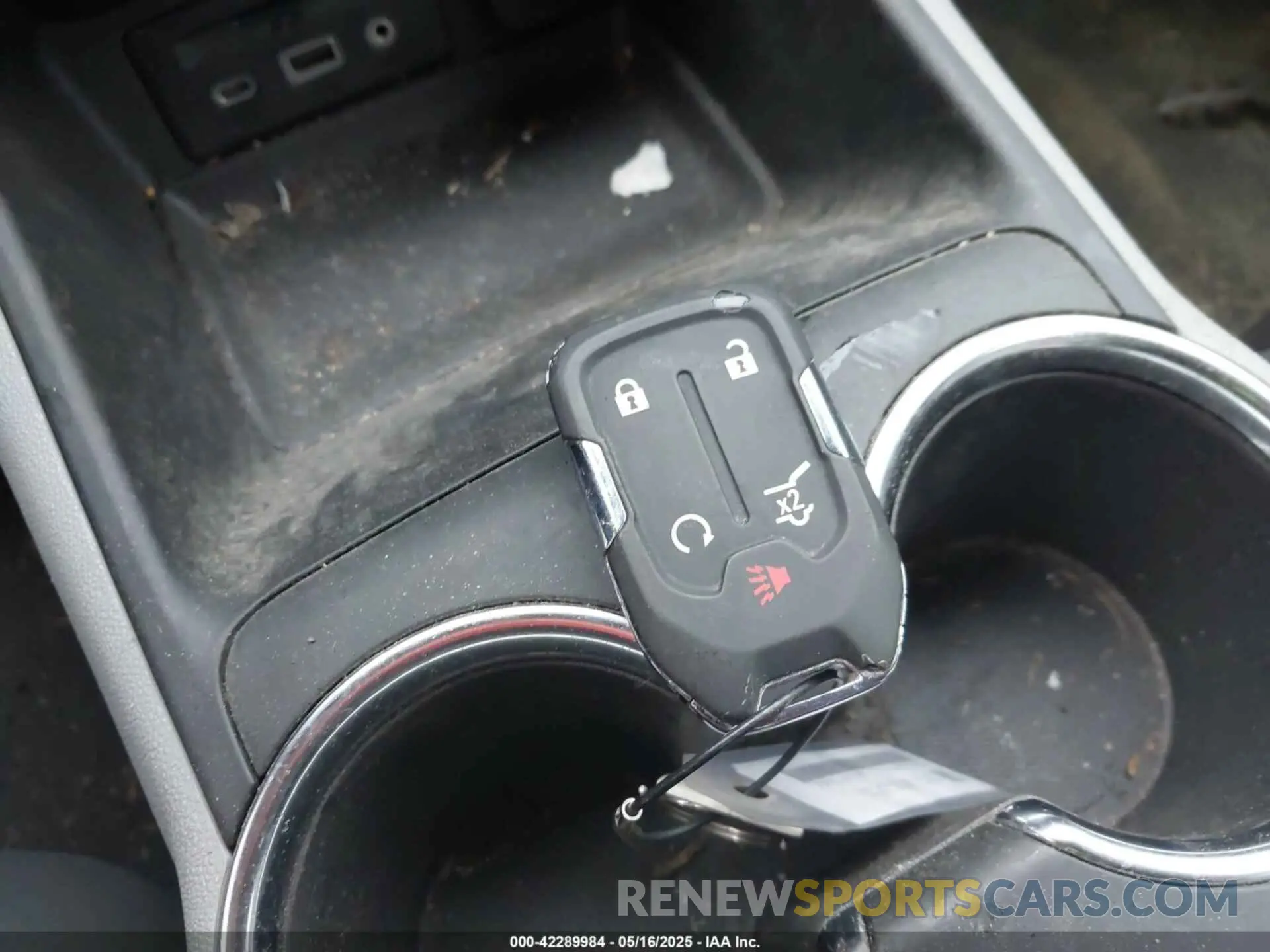 11 Photograph of a damaged car 3GKALPEG7RL177661 GMC TERRAIN 2024