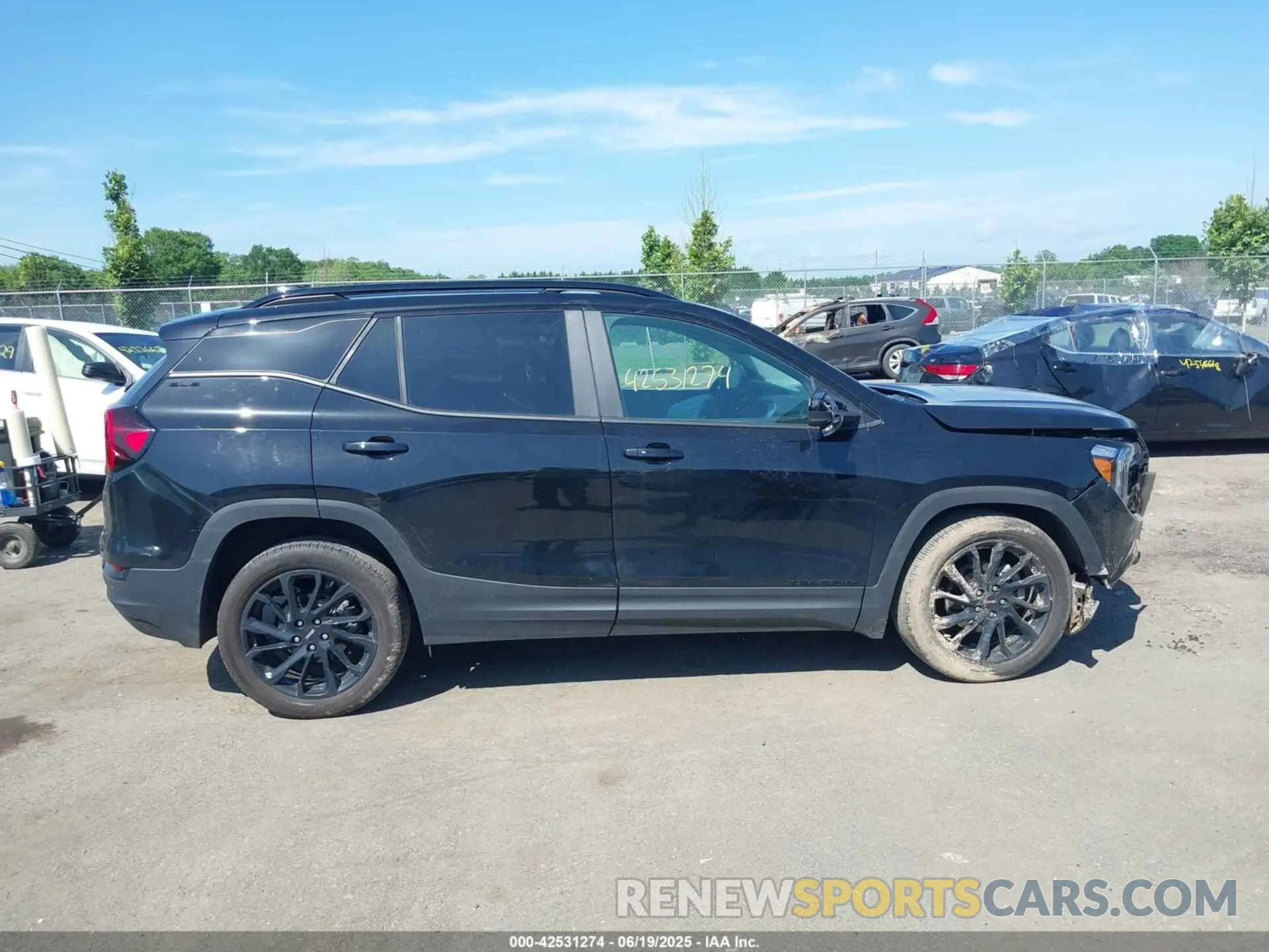 13 Photograph of a damaged car 3GKALTEG0RL243556 GMC TERRAIN 2024