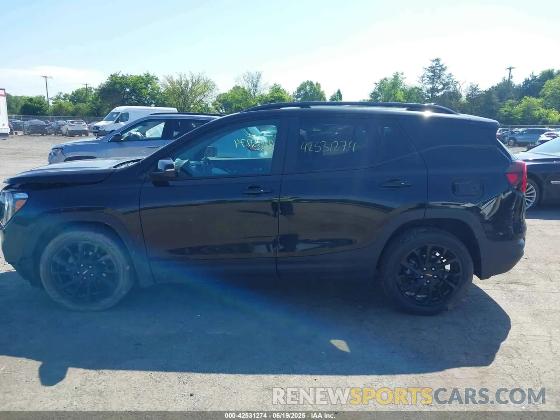 14 Photograph of a damaged car 3GKALTEG0RL243556 GMC TERRAIN 2024