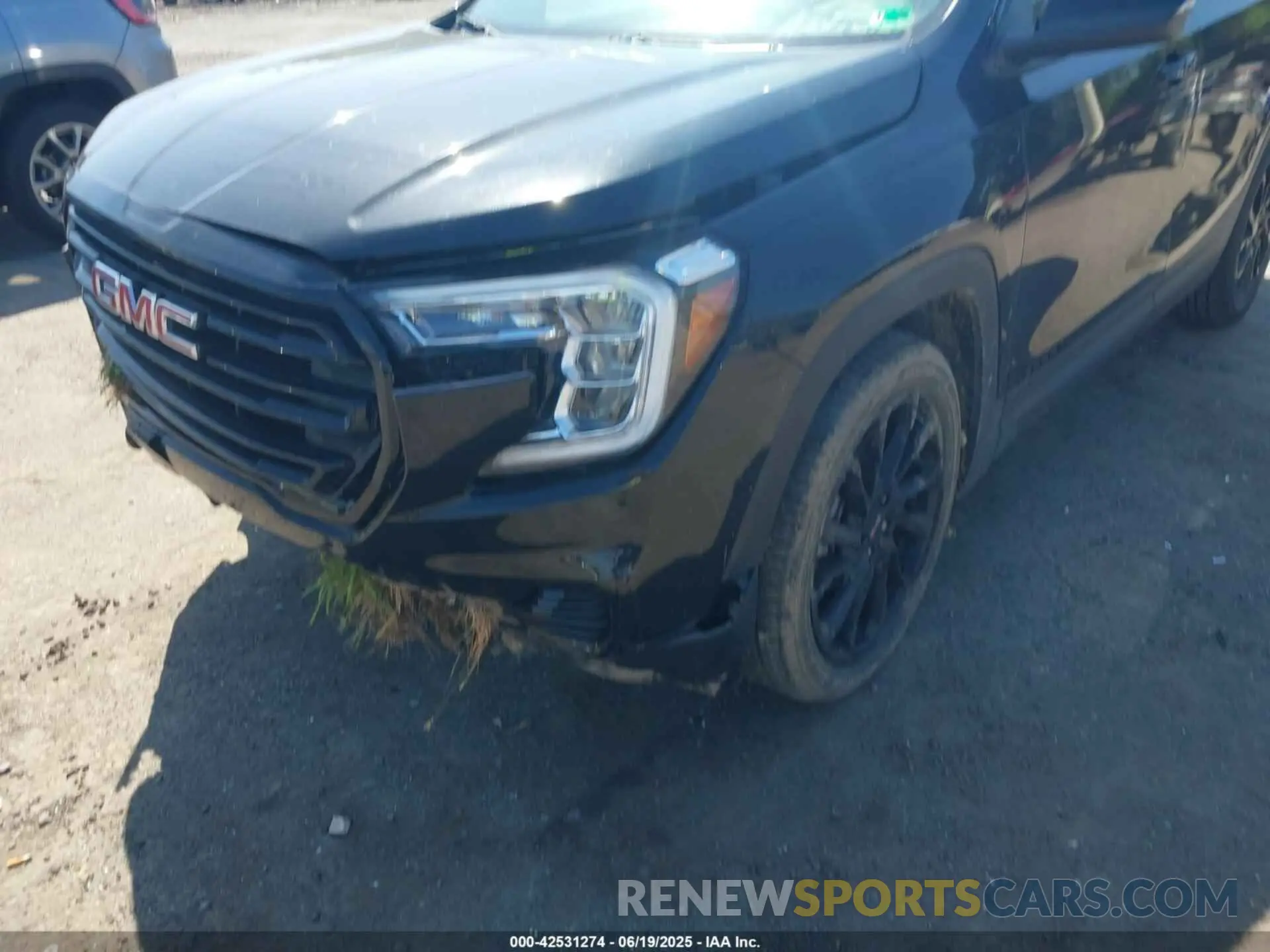 6 Photograph of a damaged car 3GKALTEG0RL243556 GMC TERRAIN 2024