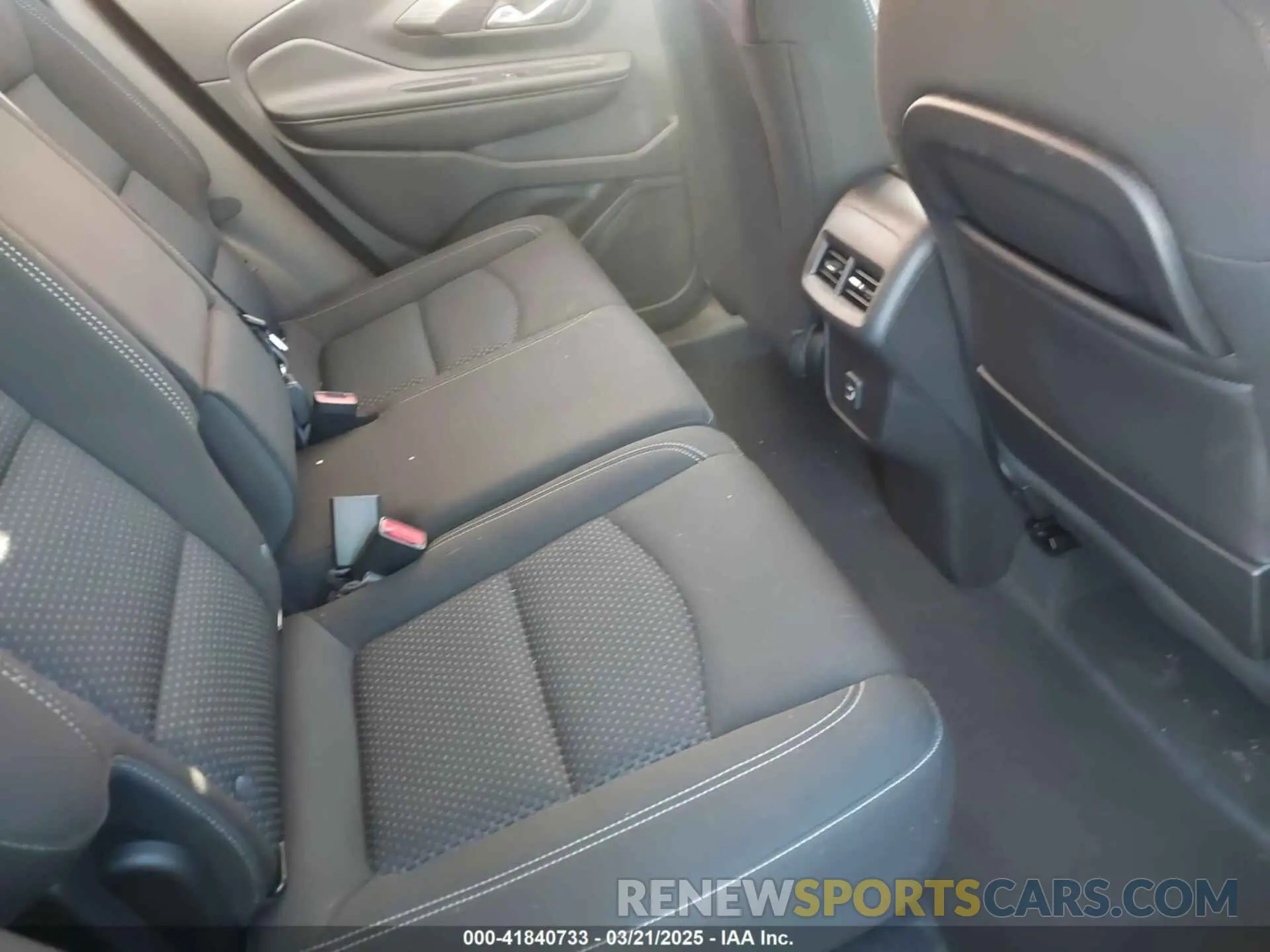 8 Photograph of a damaged car 3GKALTEG7RL280250 GMC TERRAIN 2024