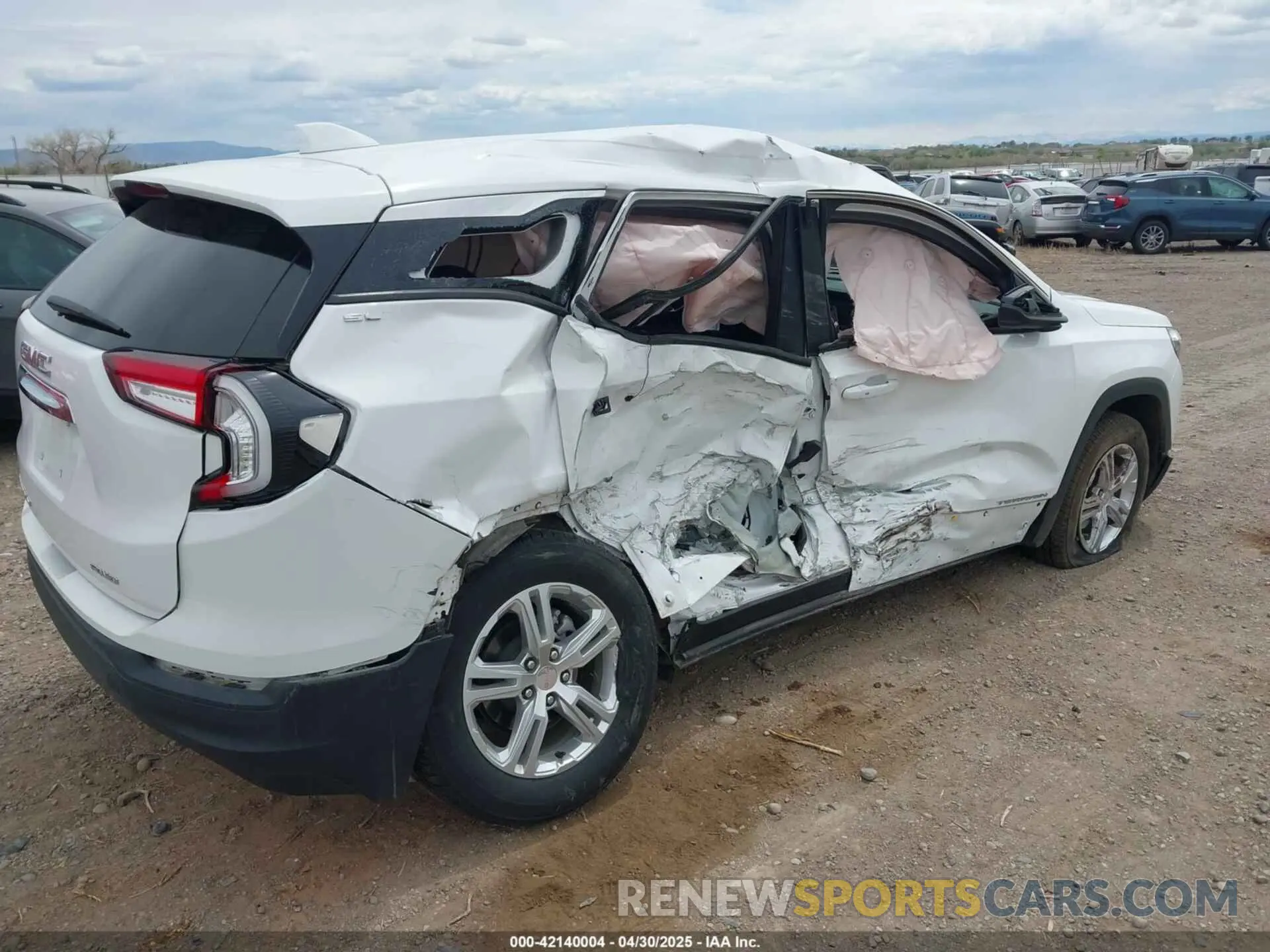 4 Photograph of a damaged car 3GKALTEG9RL372217 GMC TERRAIN 2024