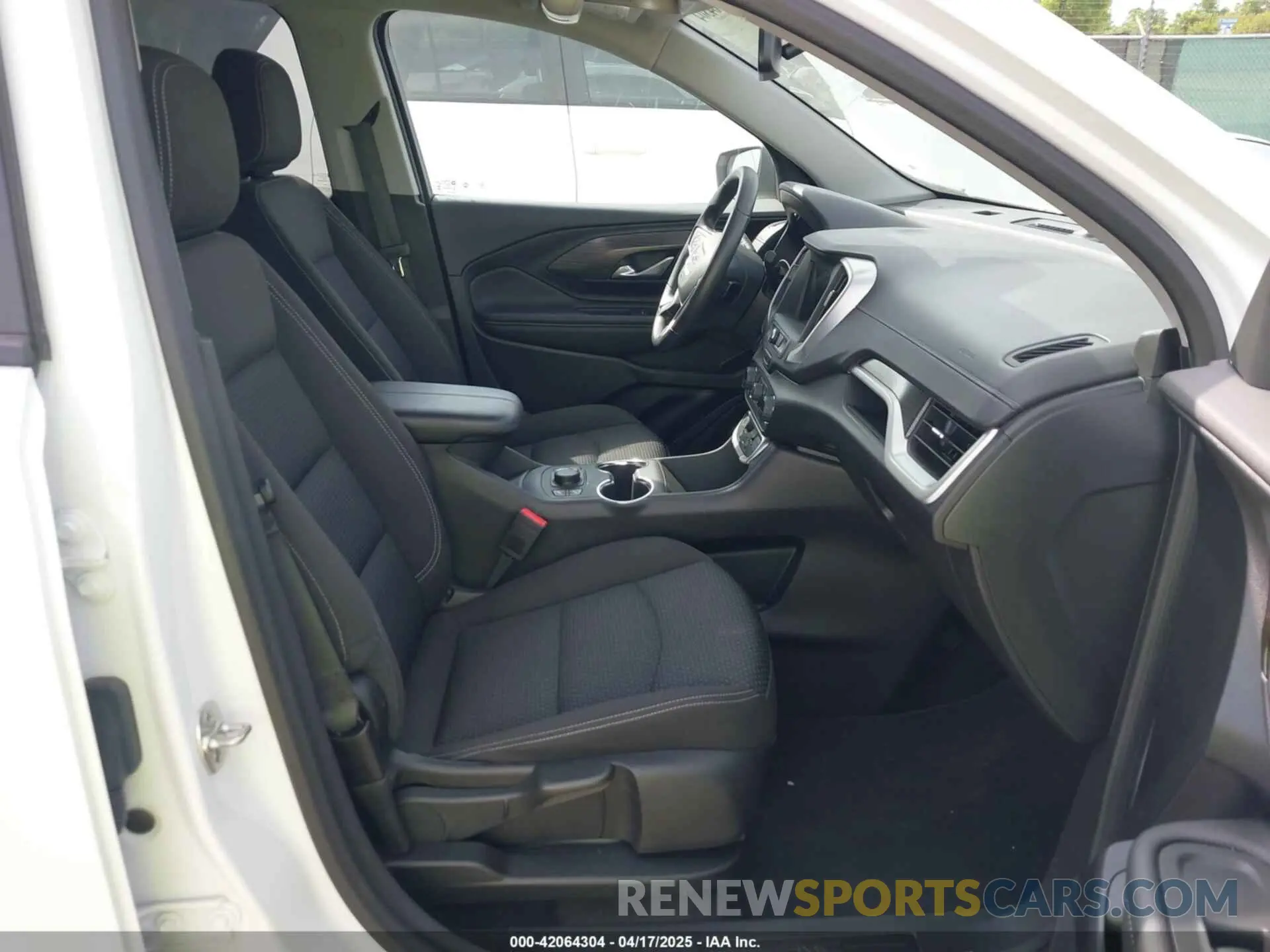5 Photograph of a damaged car 3GKALTEGXRL347830 GMC TERRAIN 2024