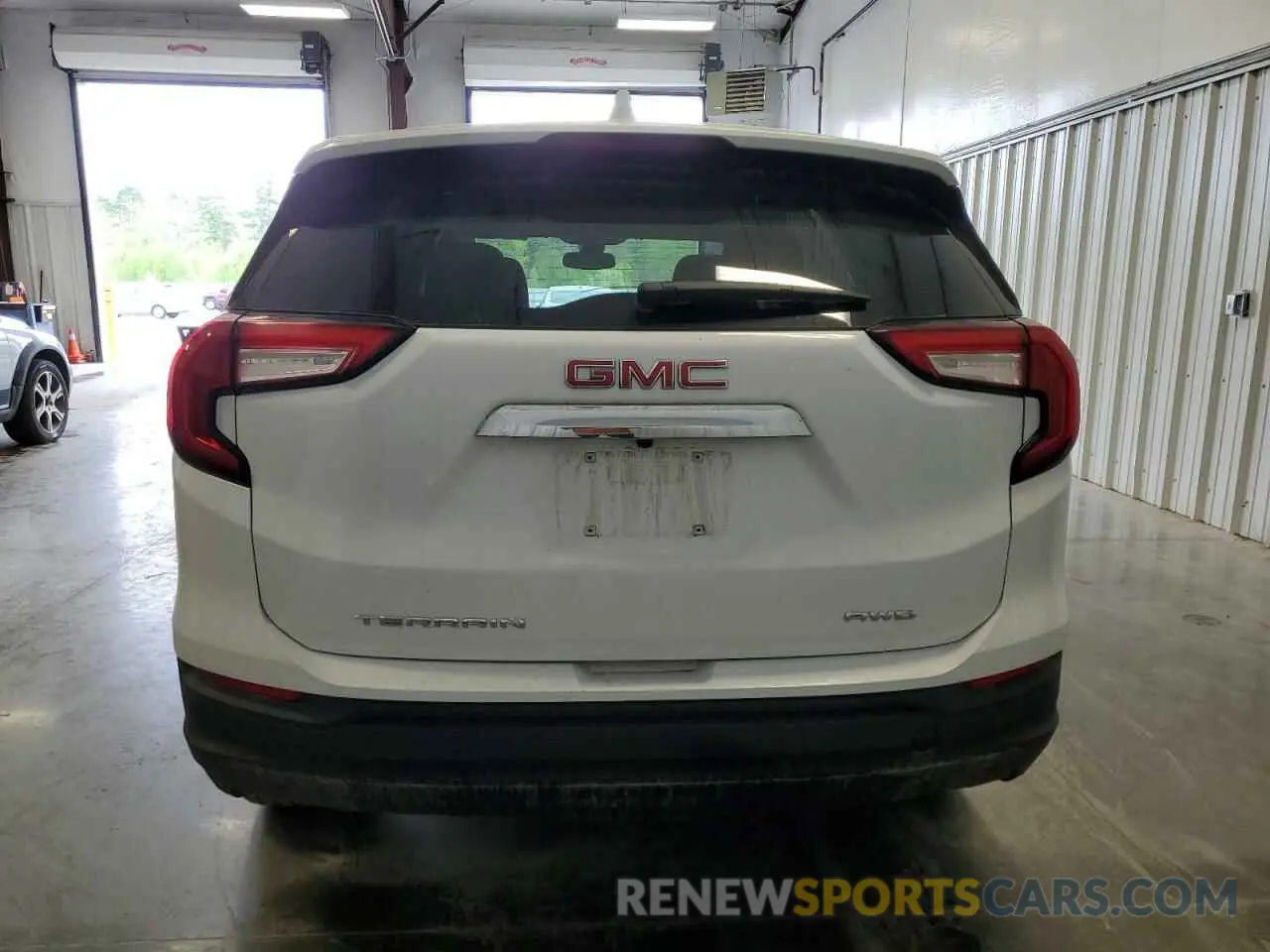 6 Photograph of a damaged car 3GKALTEGXRL377197 GMC TERRAIN 2024