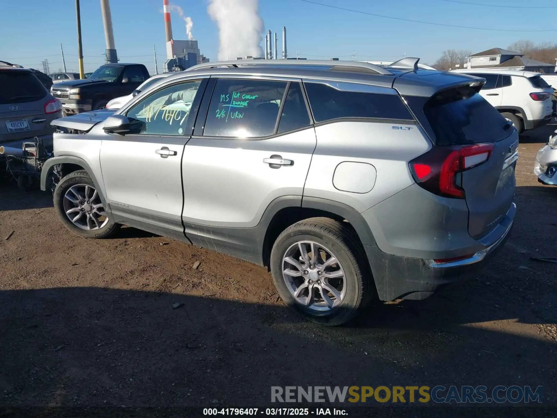 3 Photograph of a damaged car 3GKALVEG0RL153920 GMC TERRAIN 2024