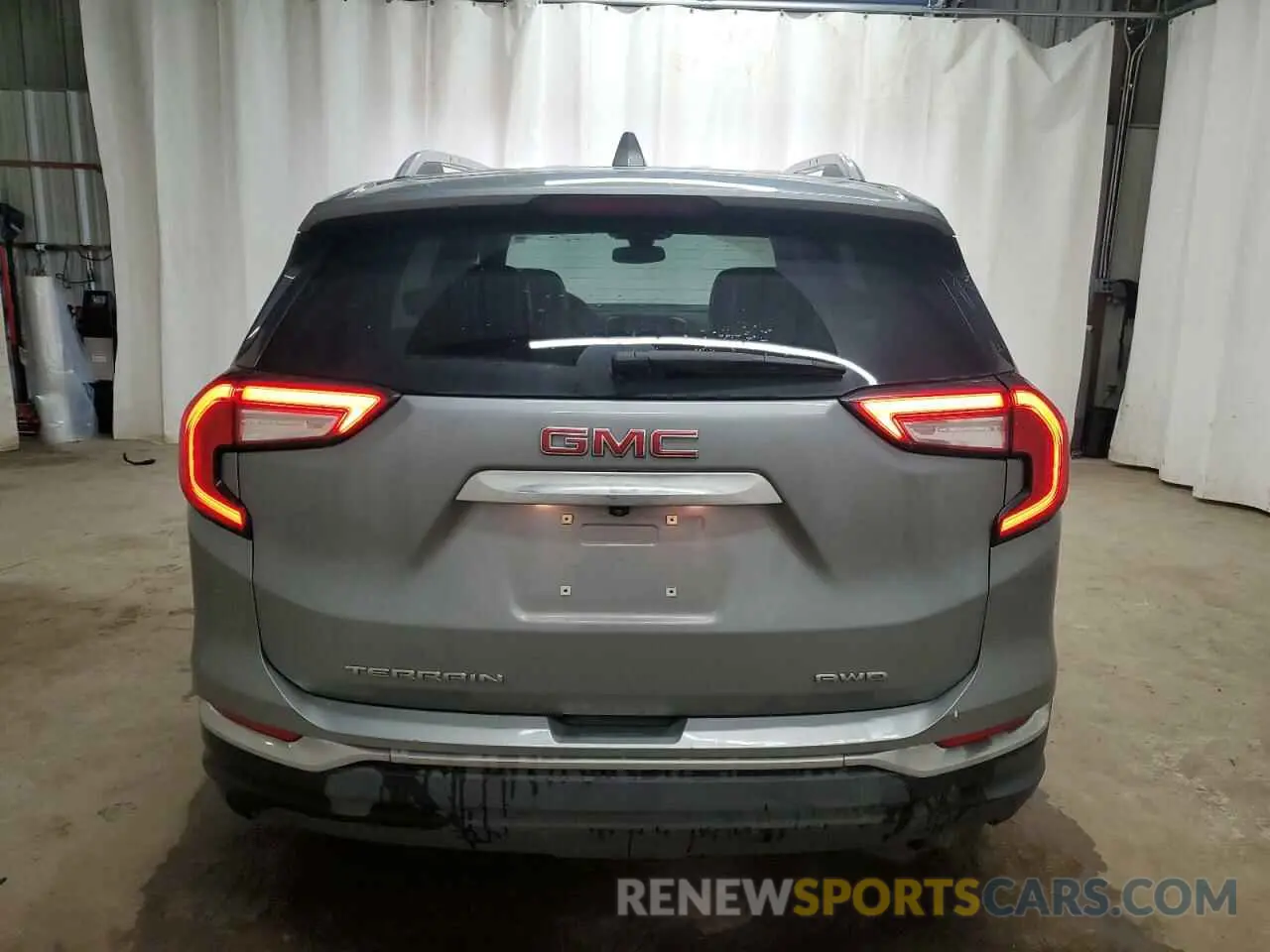 6 Photograph of a damaged car 3GKALVEG0RL329770 GMC TERRAIN 2024
